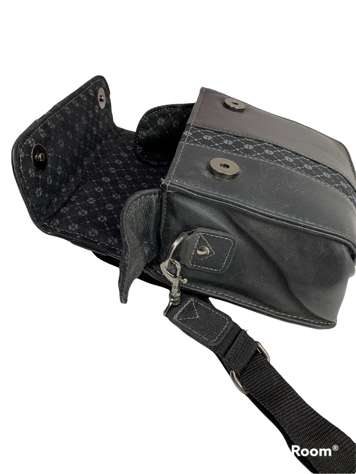 Foray Black Trend Collection Camera Case Wrist Strap Lens Case