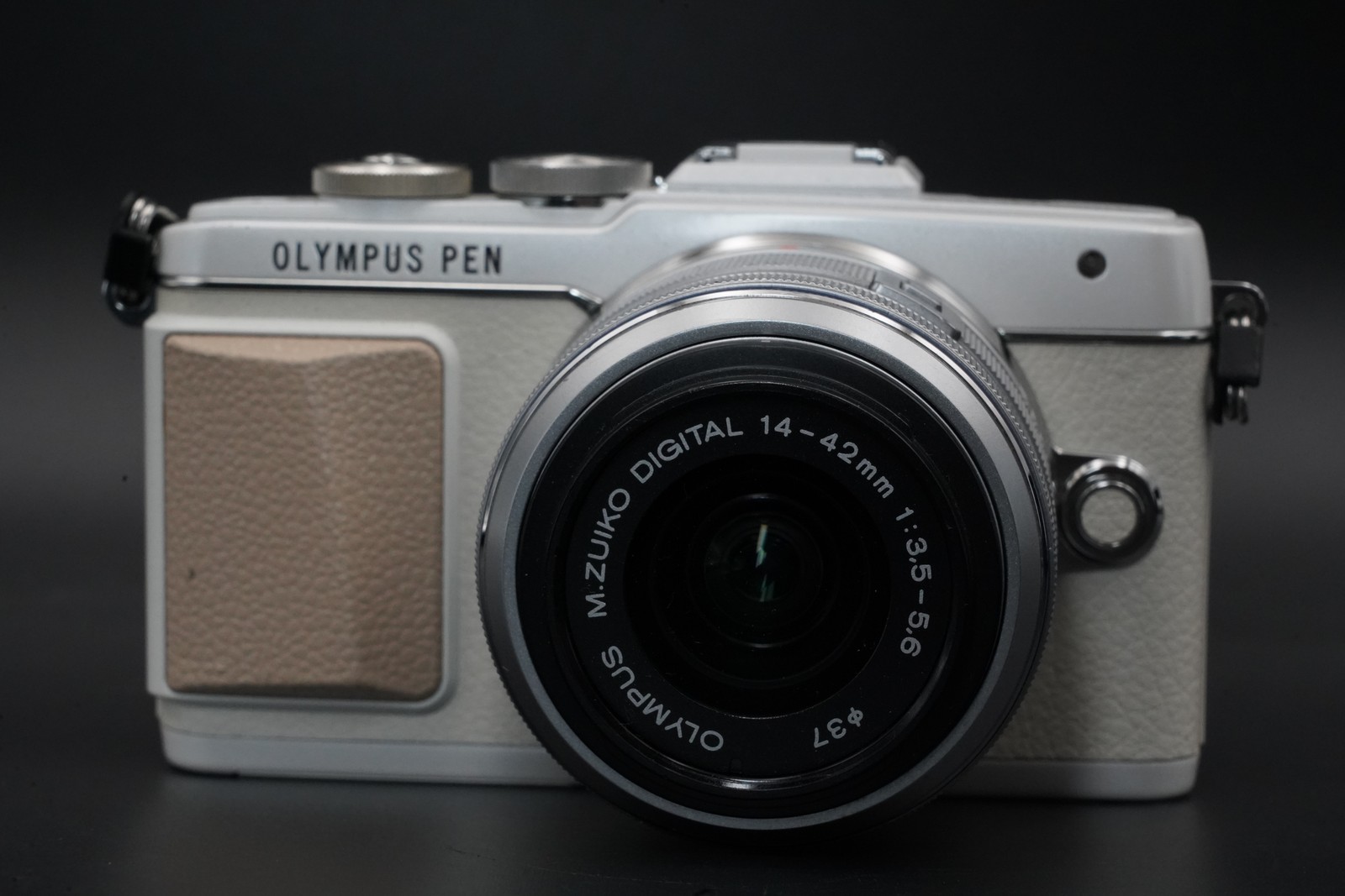 [1 Yr Warranty] Olympus PEN E-PL7 Digital Camera White with 14-42mm Lens 7161