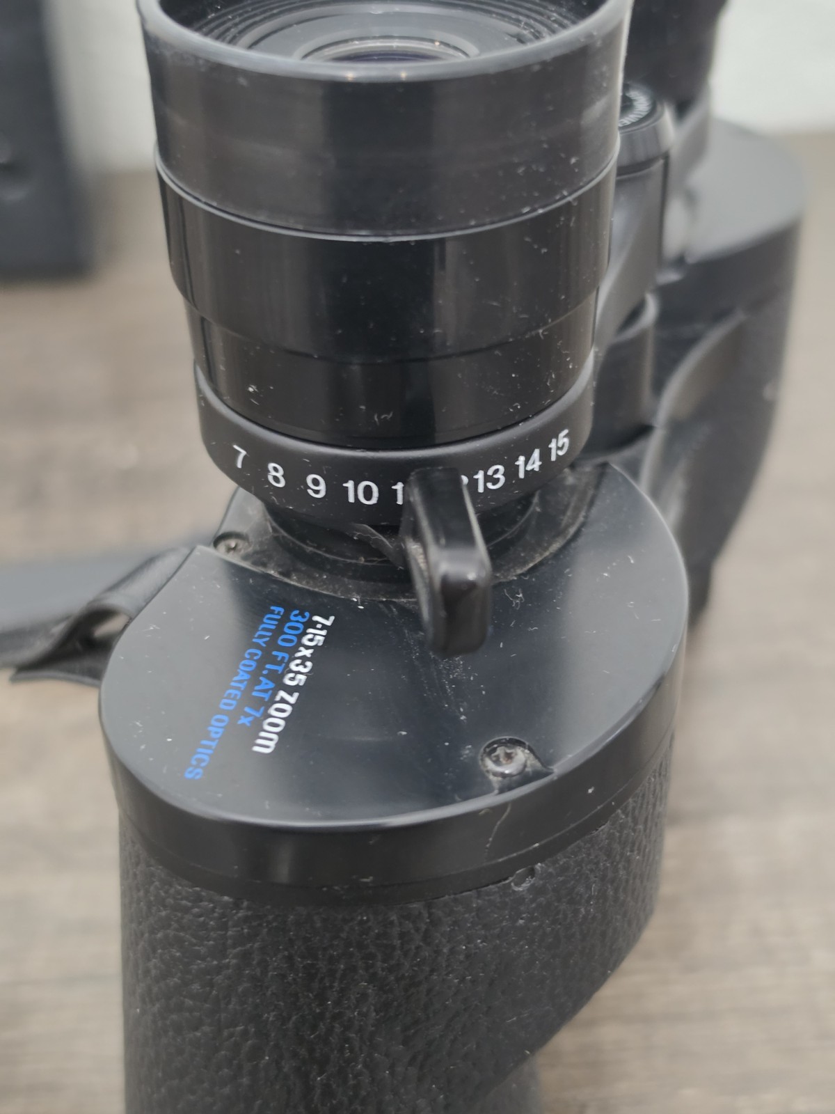 Bushnell Sportview 7-15 × 35 Zoom Binoculars & Case Insta-focus