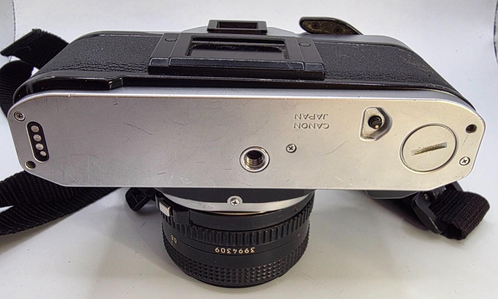 Canon AE-1 Program 35mm SLR Film Camera FD 50mm f/1.8 Lens + Battery