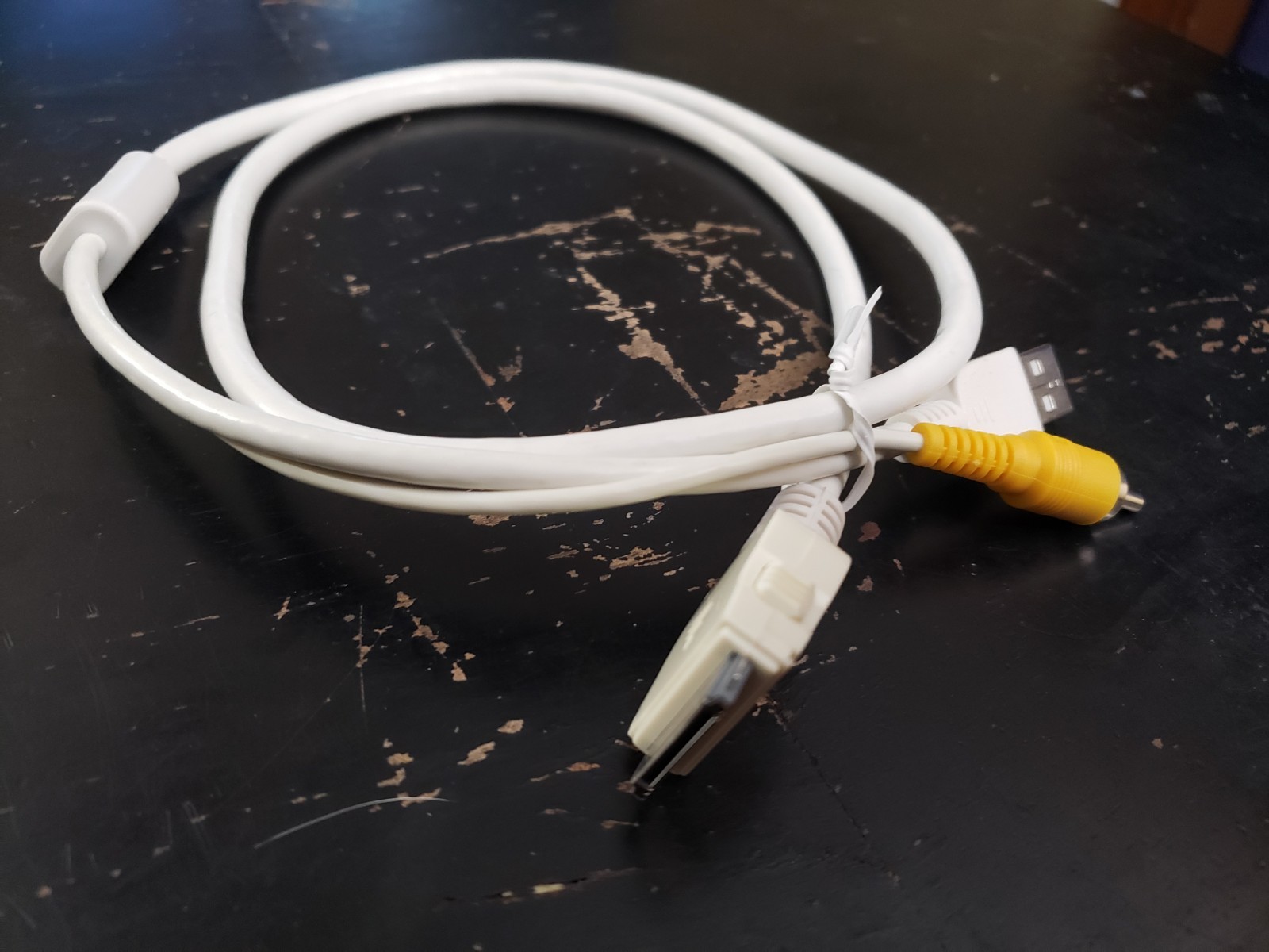 Apple 30 pin male to USB male + RCA composite video