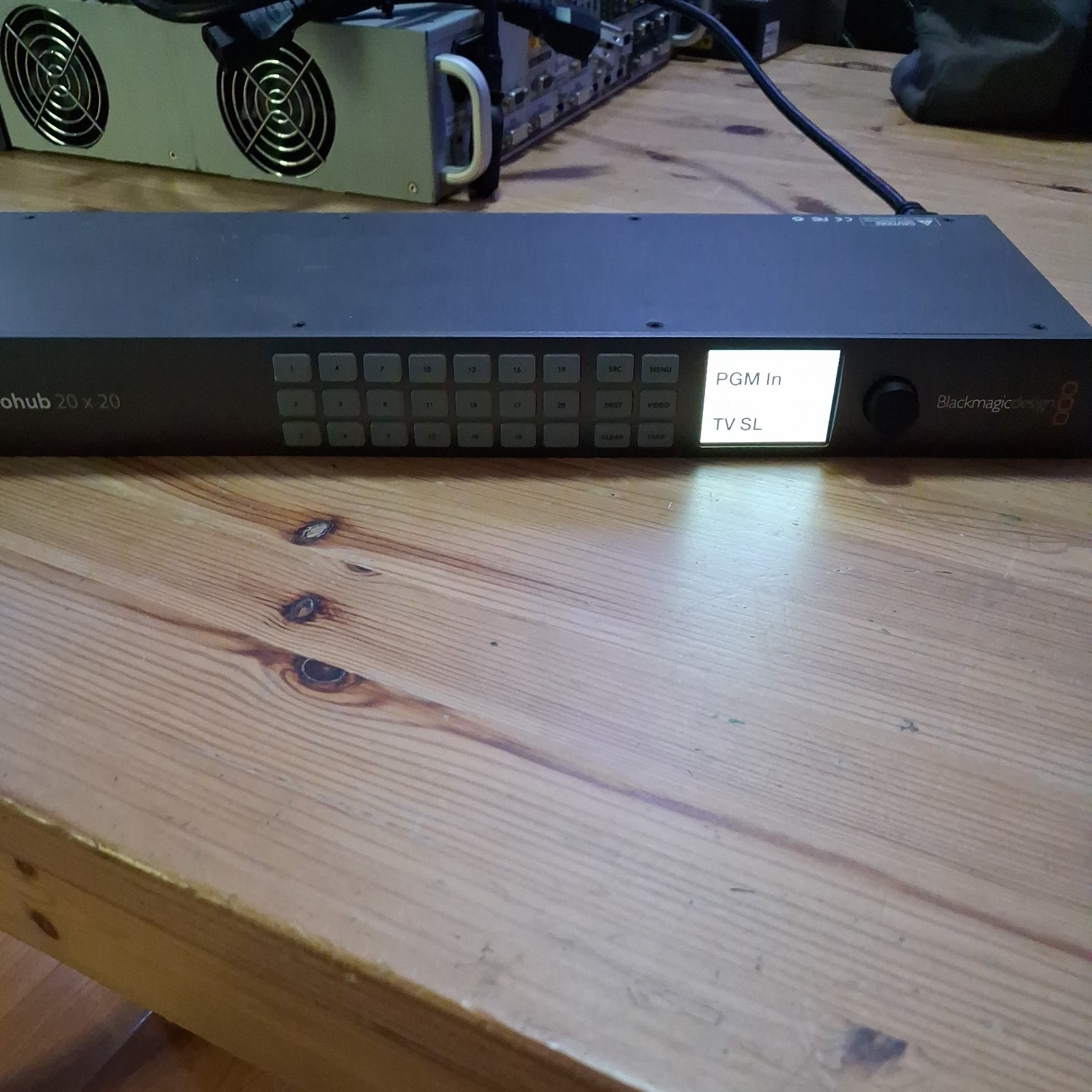 Blackmagic Design Smart Videohub 20 x 20 3G / 6G / HD SDI Router Black Magic
