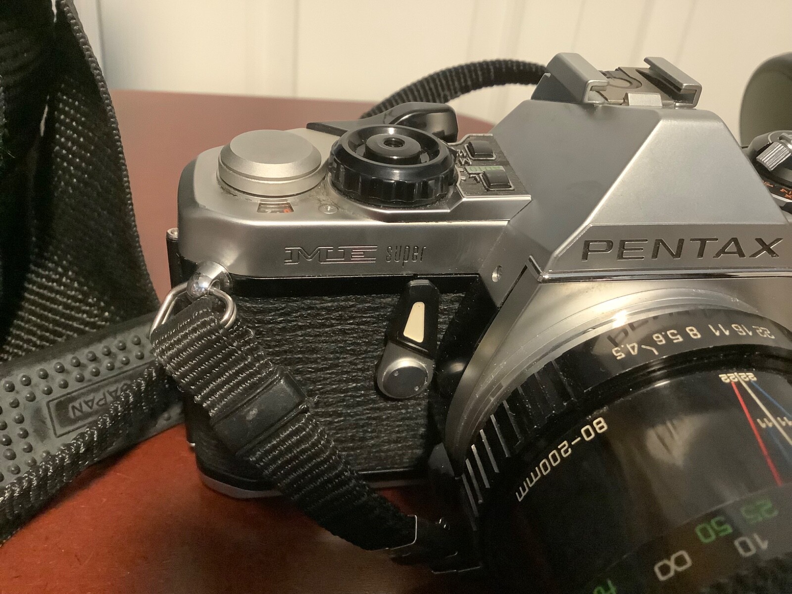 HUGE LOT OF PROFESSIONAL VINTAGE CAMERAS AND ACCESSORIES NIKON, PENTAX,ARGUS TRI
