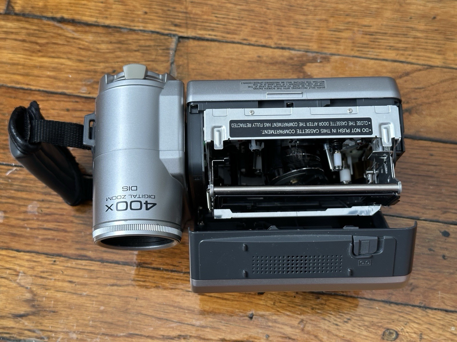 Sharp Viewcam VL-AH151U Hi8 Analog Camcorder – Tested & Working