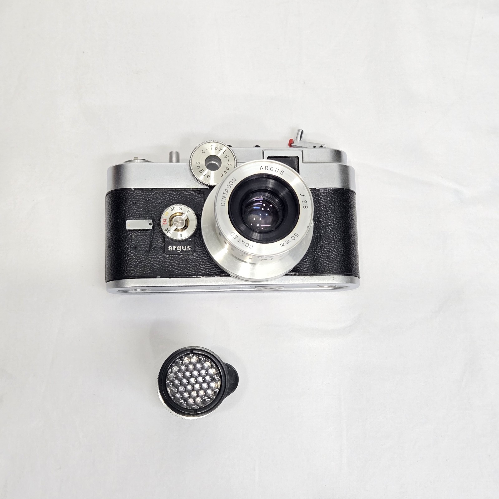 Argus C-44 35mm Camera F2.8 50mm Lens Cintagon CM2 Light Meter & Case – Untested