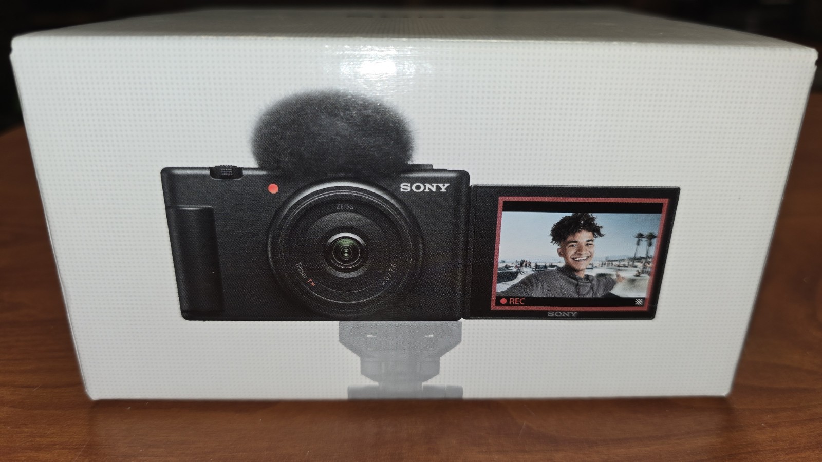 Sony ZV-1F 21mp 4k Black Vlogging Camera with Charging Cable And Box