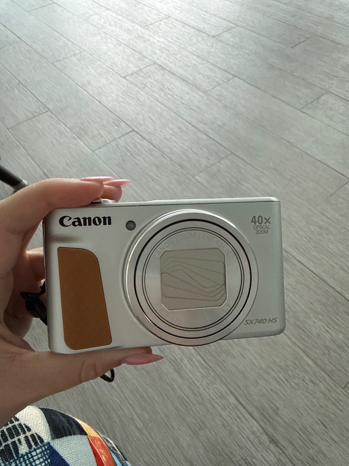 Compact Digital Camera – Canon PowerShot SX740HS