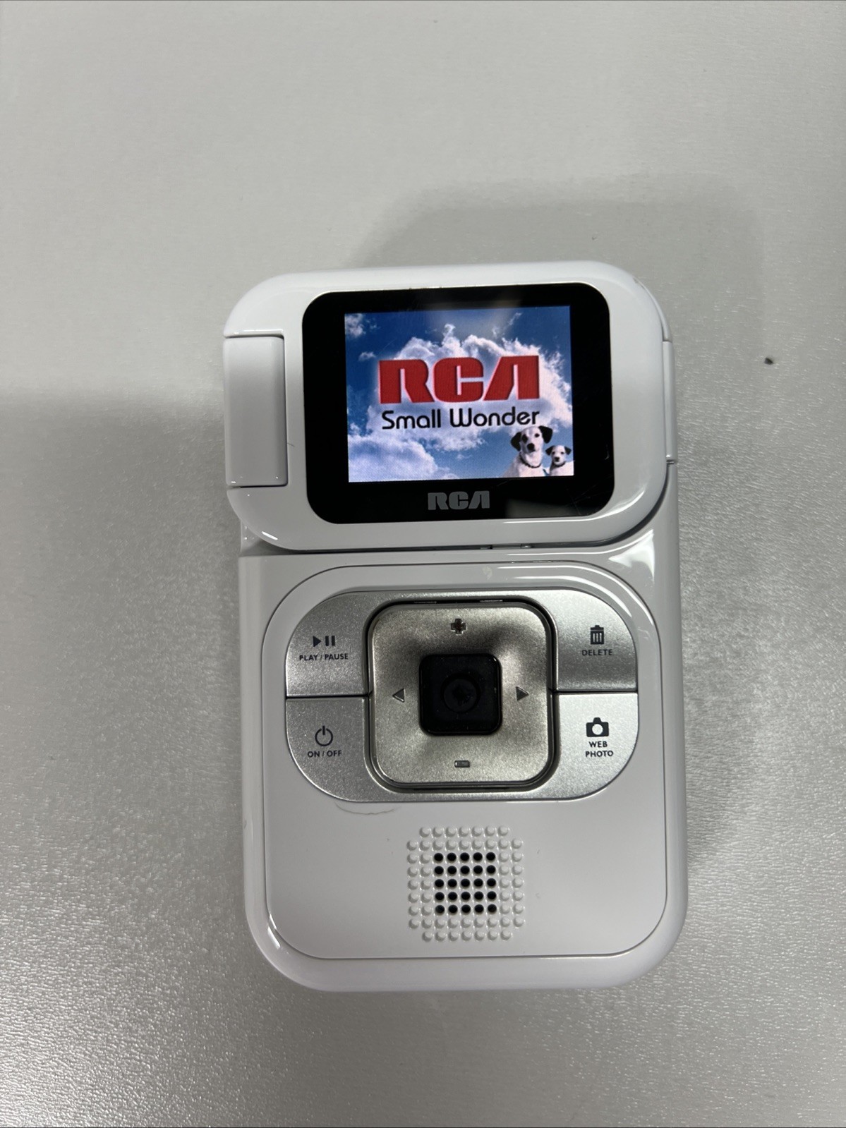 RCA EZ217-A Small Wonder Digital Standard Definition Handheld Camcorder W/ 4GB