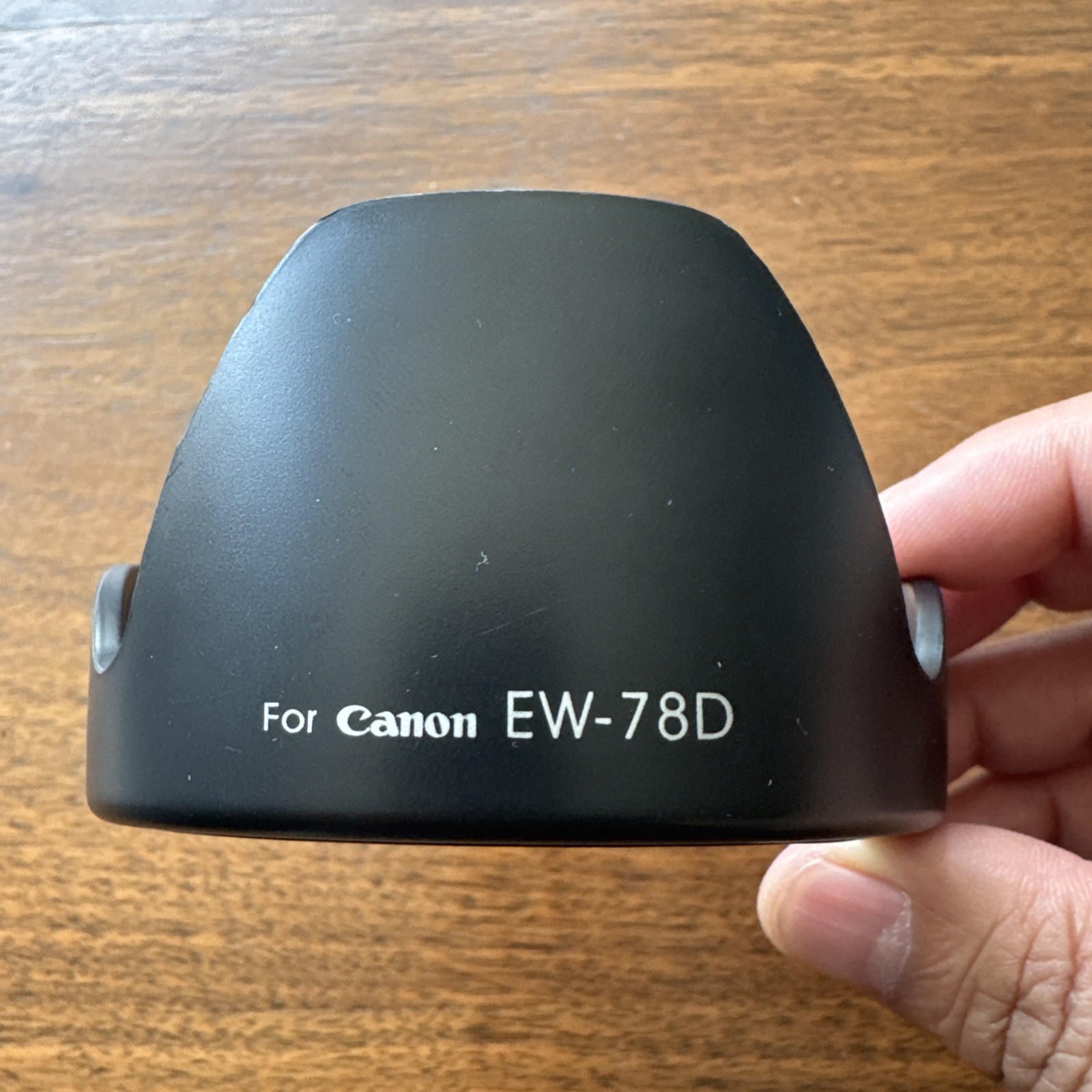 Generic Lens Hood EW-78D for Canon EF-S 18-200mm f/3.5-5.6 IS/ EF 28-200 3.5-5.6