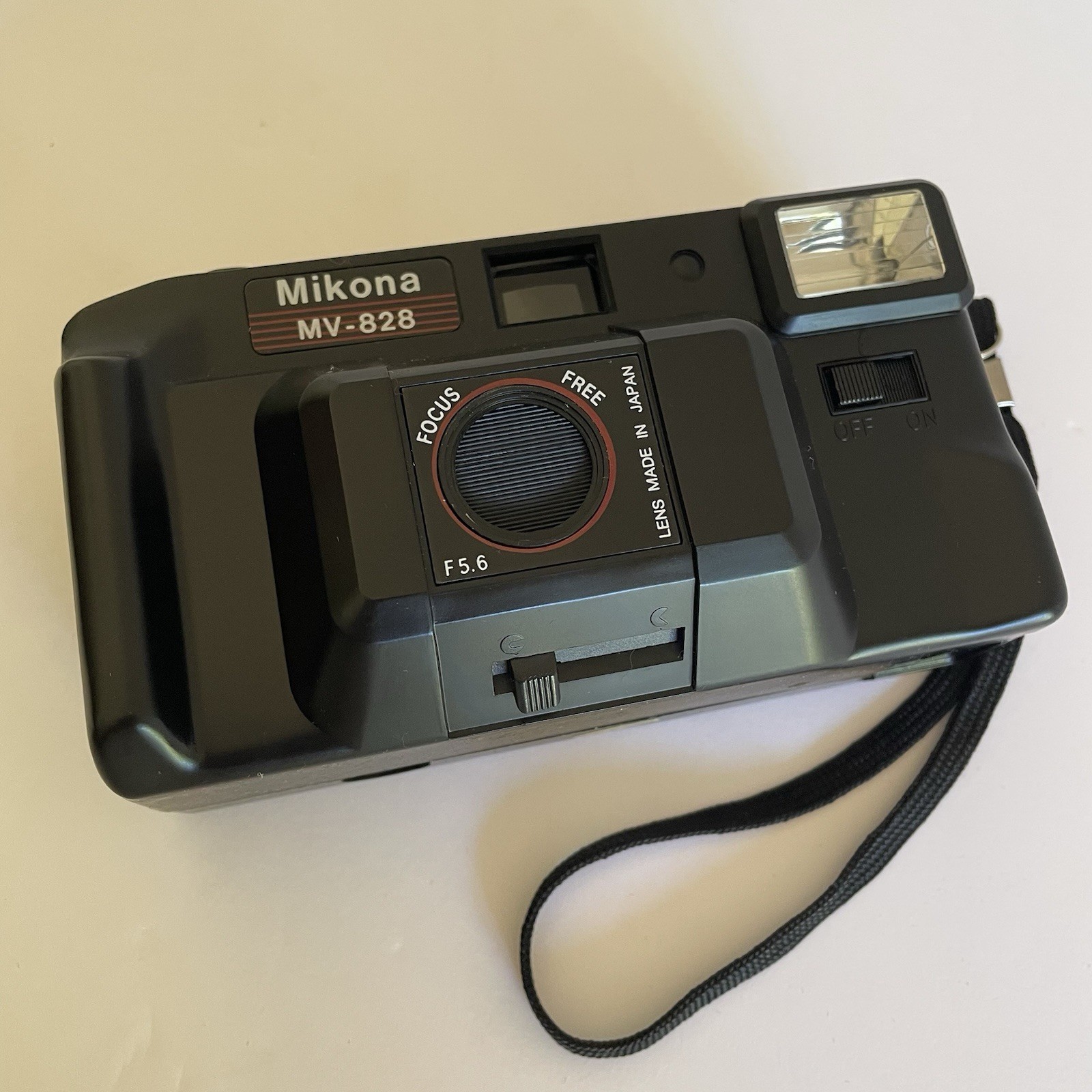 MIKONA MV – 828 CAMERA 35 mm Film Camera BUILT-IN FLASH Battery Tested