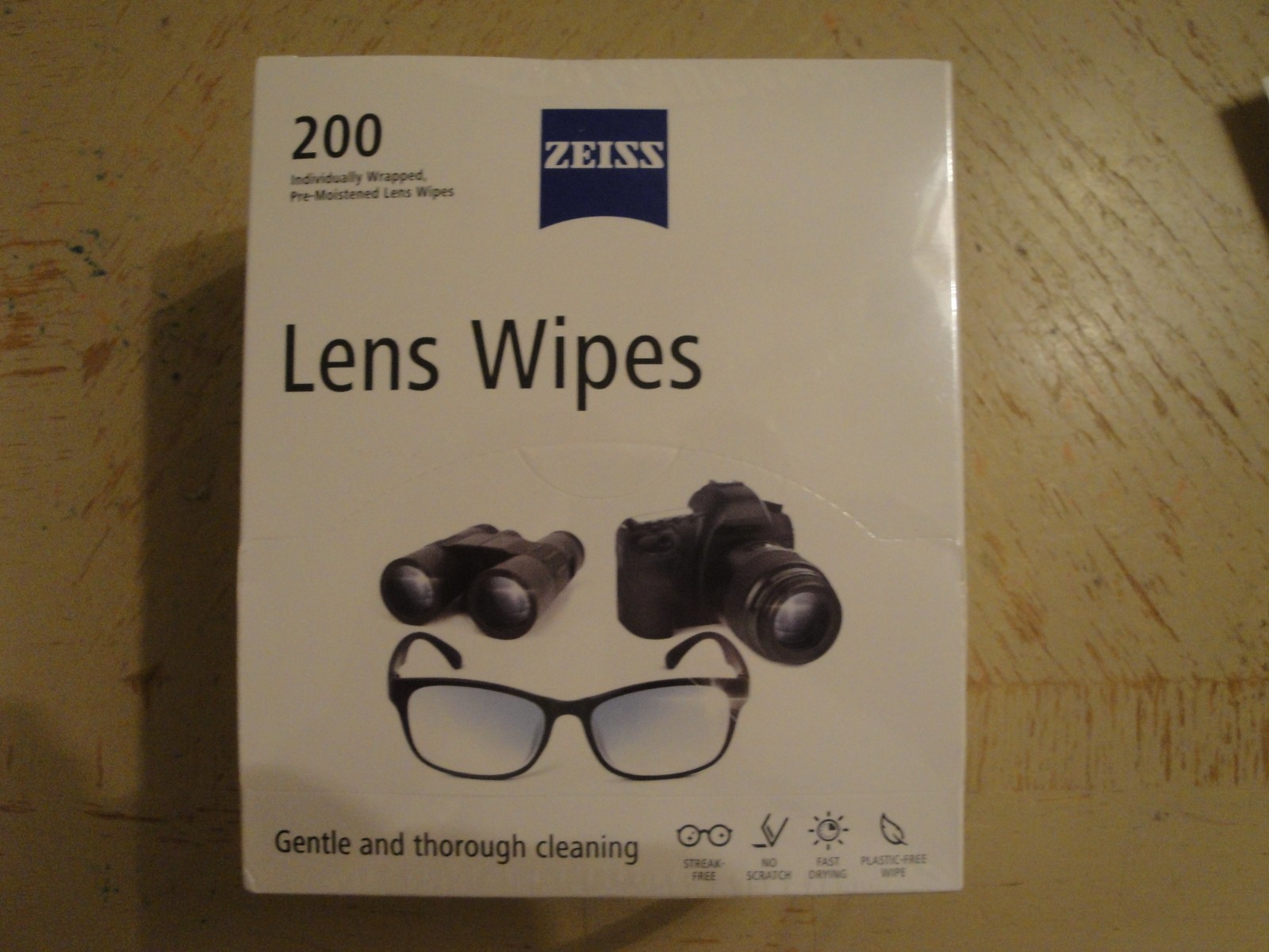 ZEISS Pre-Moistened Lens Cleaning Wipes, 200 Count #R54