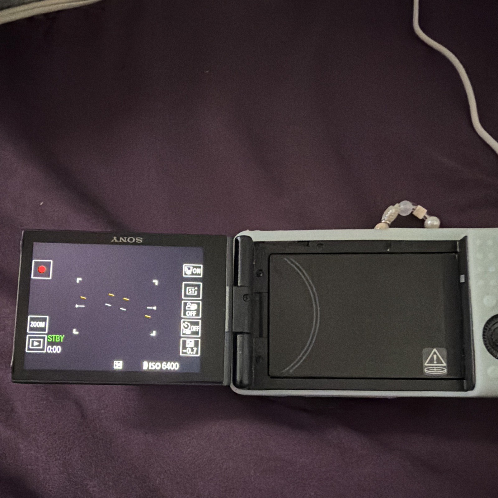Sony ZV-1f ZV1 Compact Digital Camera Black 20.1MP 2.7x f/1.8 3in Touch