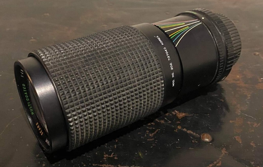 Sears 202 Multi-Coated 1:4.0 f=80-200mm Auto Zoom Lens Canon
