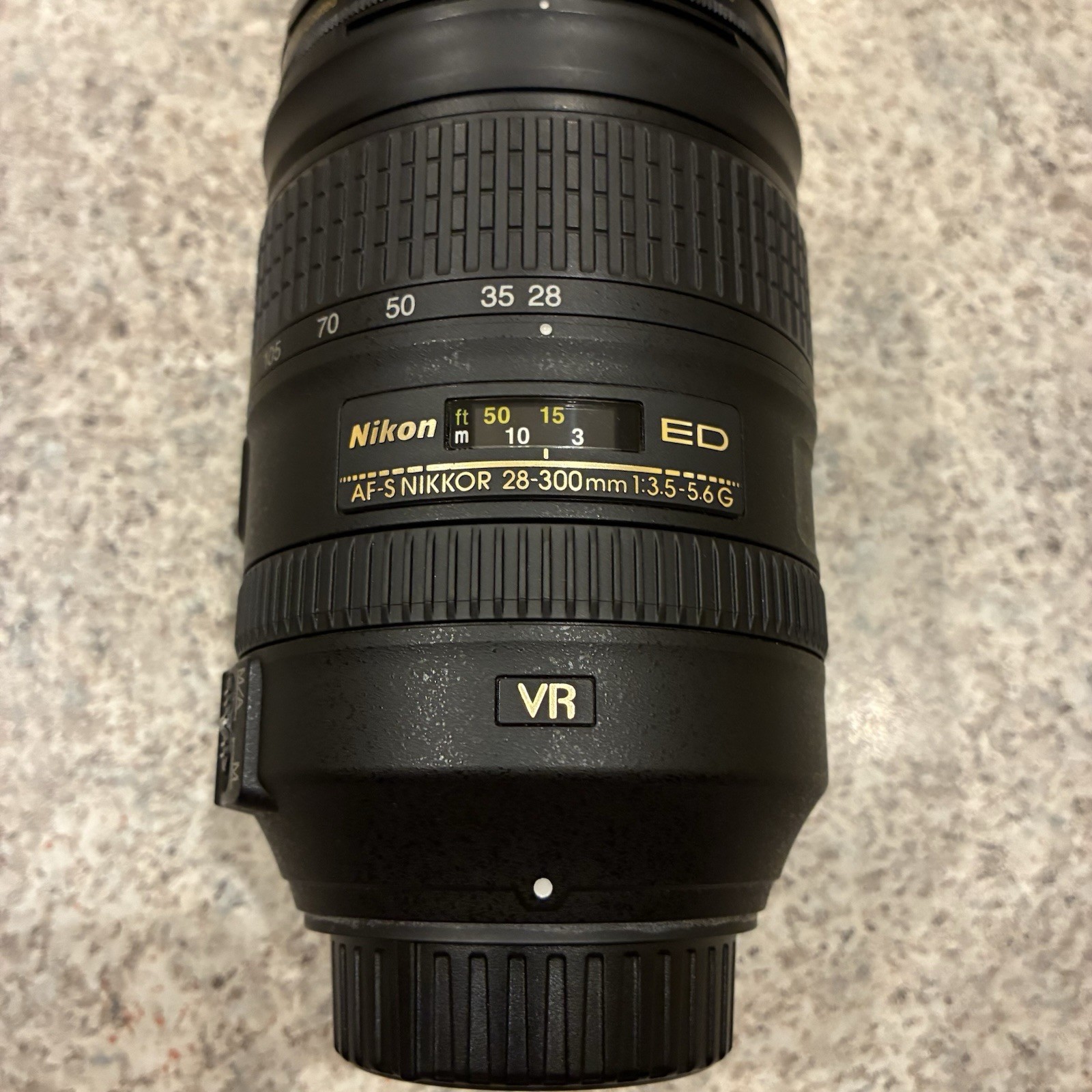 Nikon AF-S Nikkor 28-300mm f/3.5-5.6G ED VR Lens FX Full Frame w/ Caps Tested