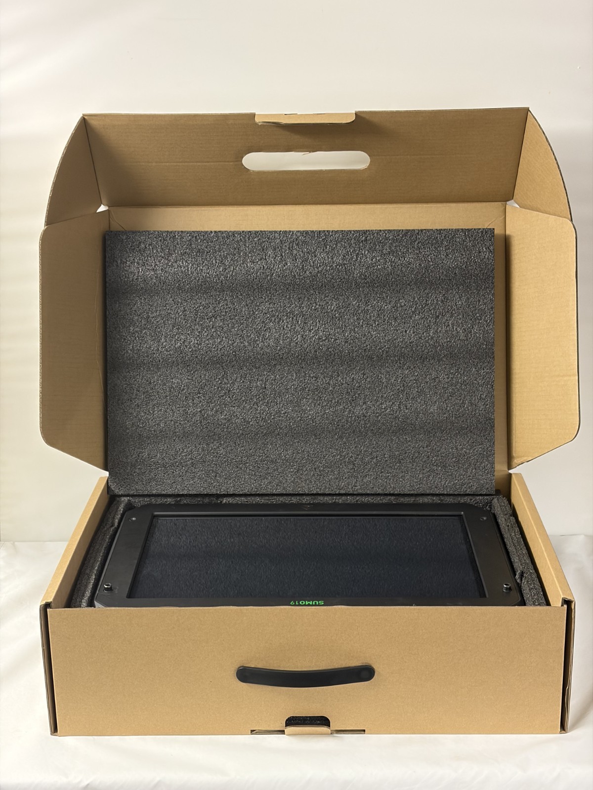Atomos Sumo gen 1 – 19″ FHD Video Monitor HDMI / SDI x 4