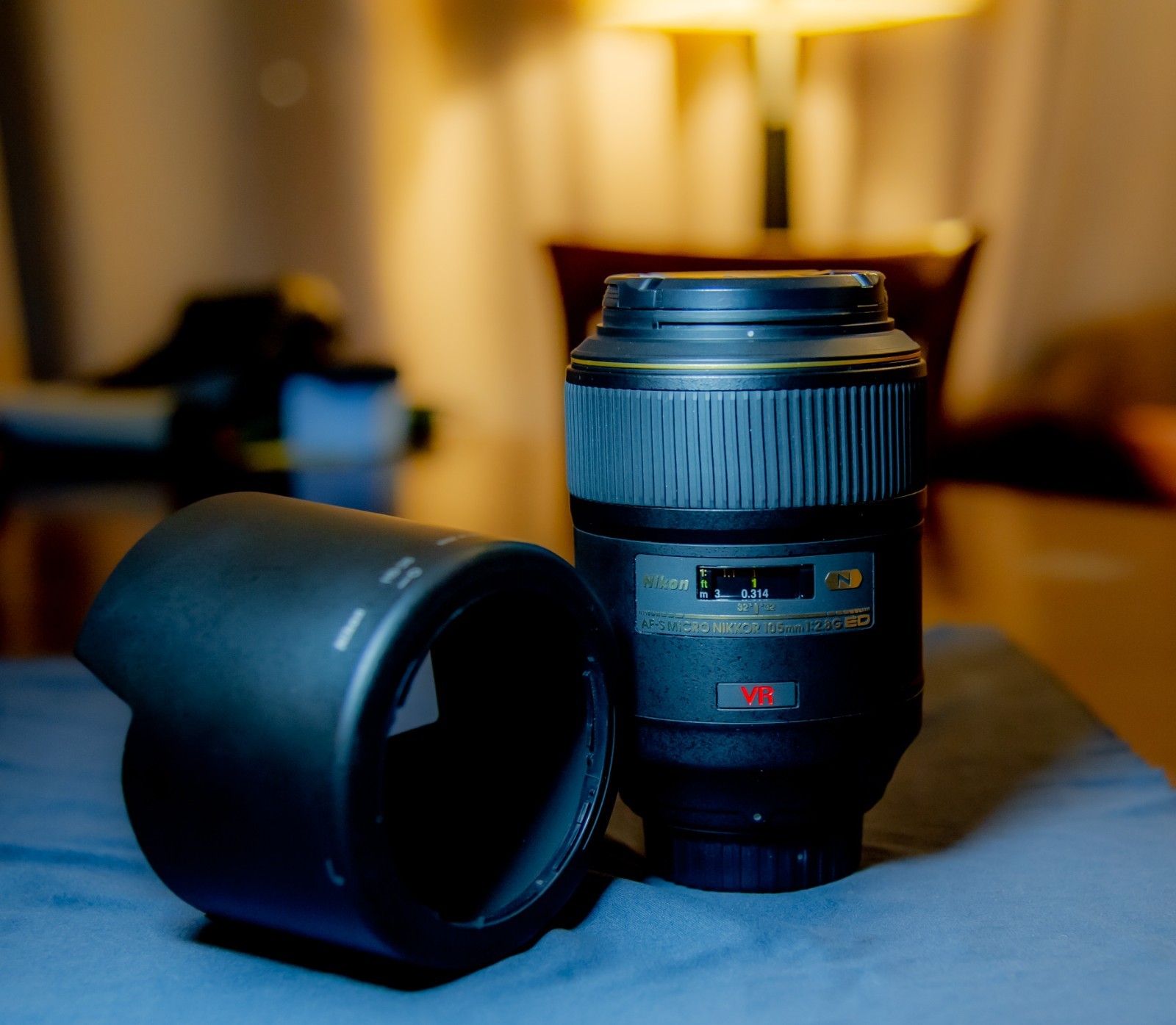 Nikon AF-S VR Micro-NIKKOR 105mm f/2.8G IF-ED . ONLY FOR E.U. BUYERS