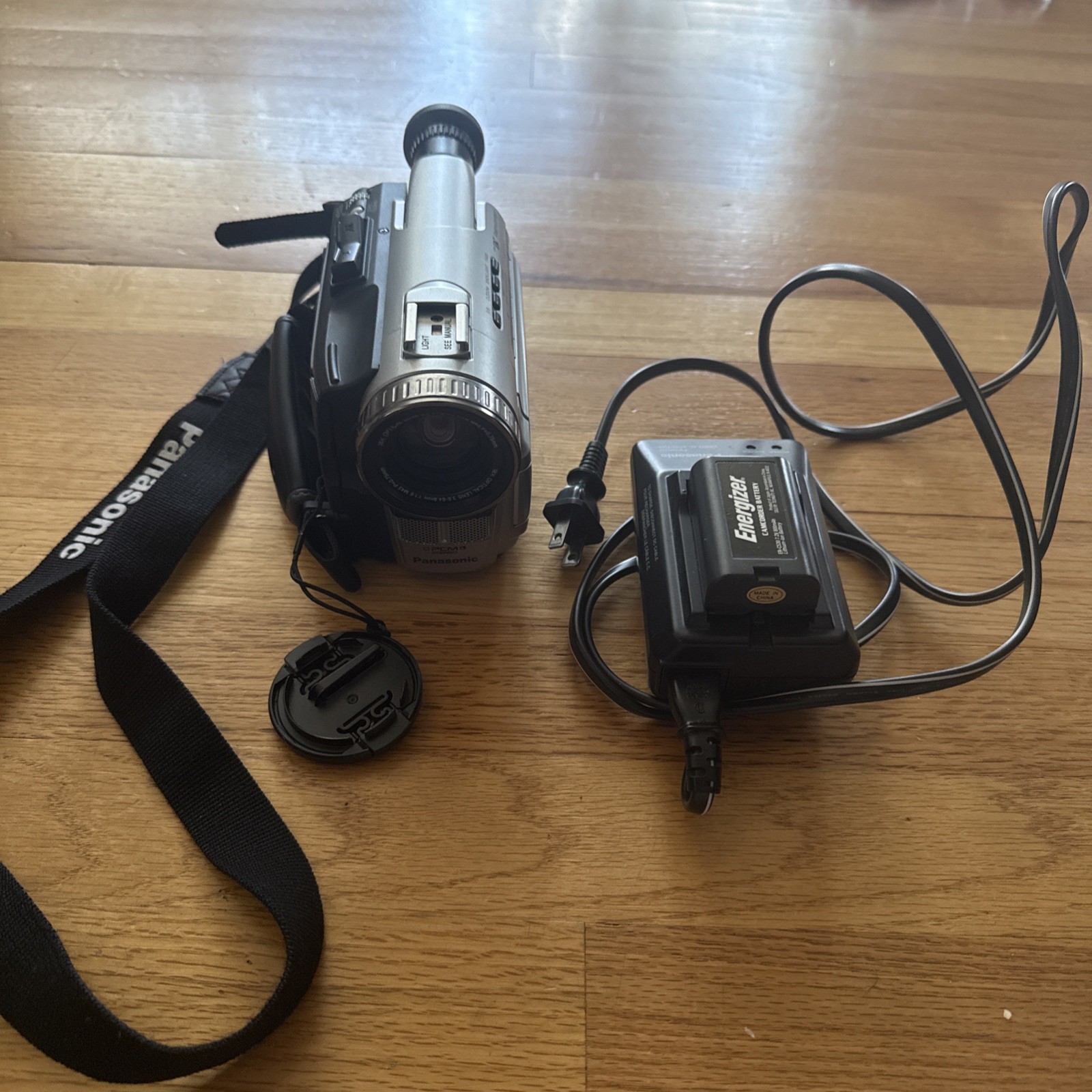 Panasonic PV-DV51D Standard Definition Camcorder w/AC Adaptor