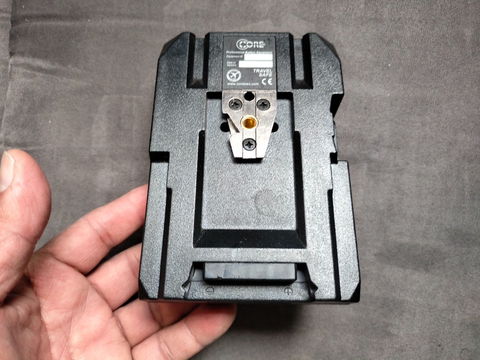 Core SWX Powerbase EDGE Small Form 47Wh 14.8V Cine V-Mount Battery Pack #2047632