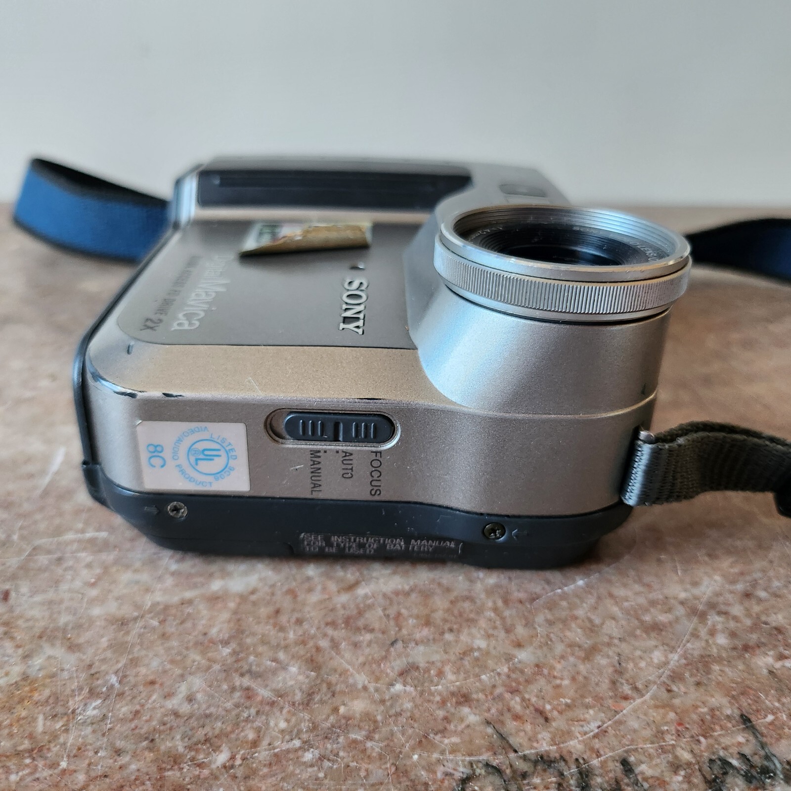 Vintage Sony Mavica MVC-FD71 Digital Camera Untested