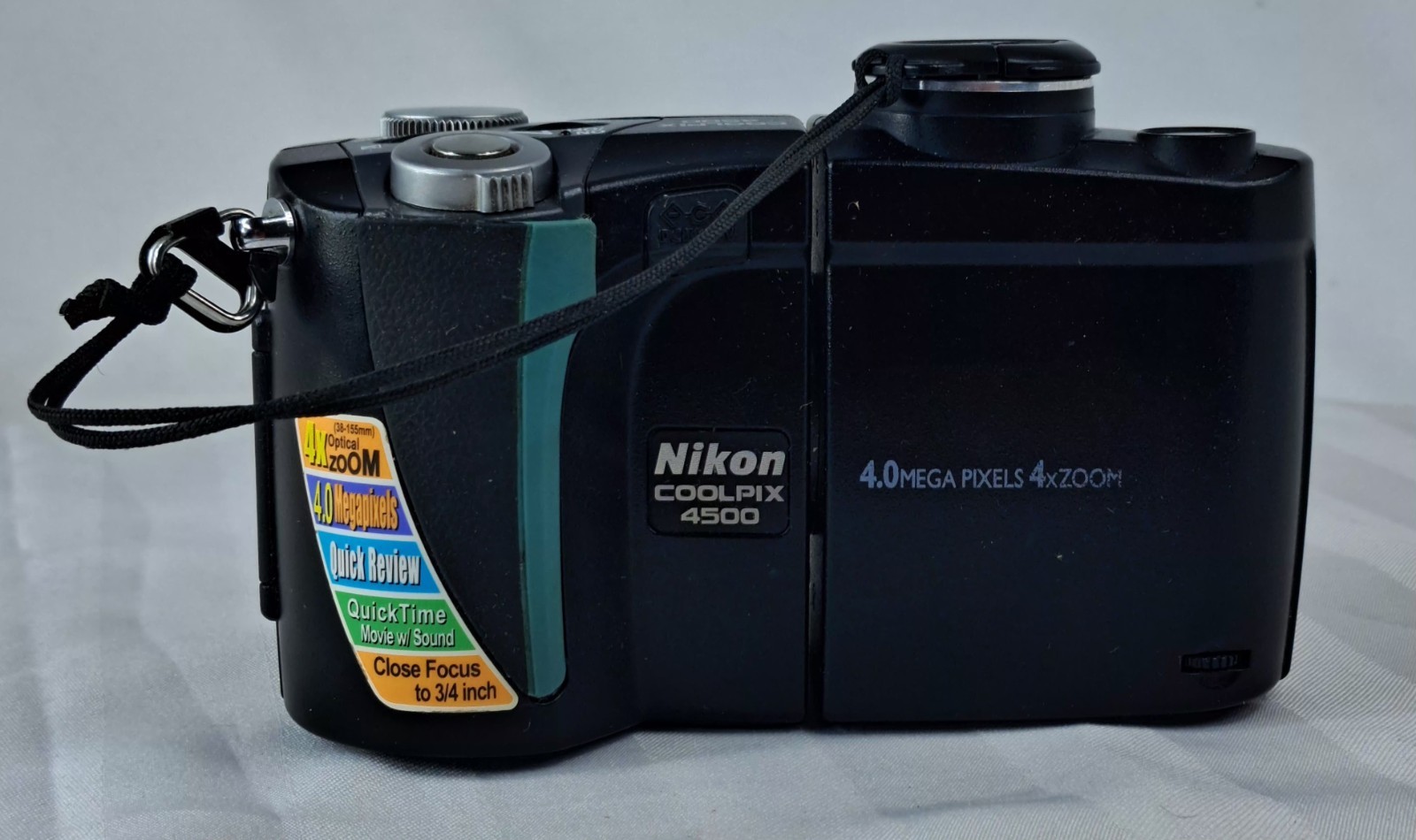 NIKON COOLPIX 4500 4.0 MP 4X OPTICAL ZOOM CAMERA