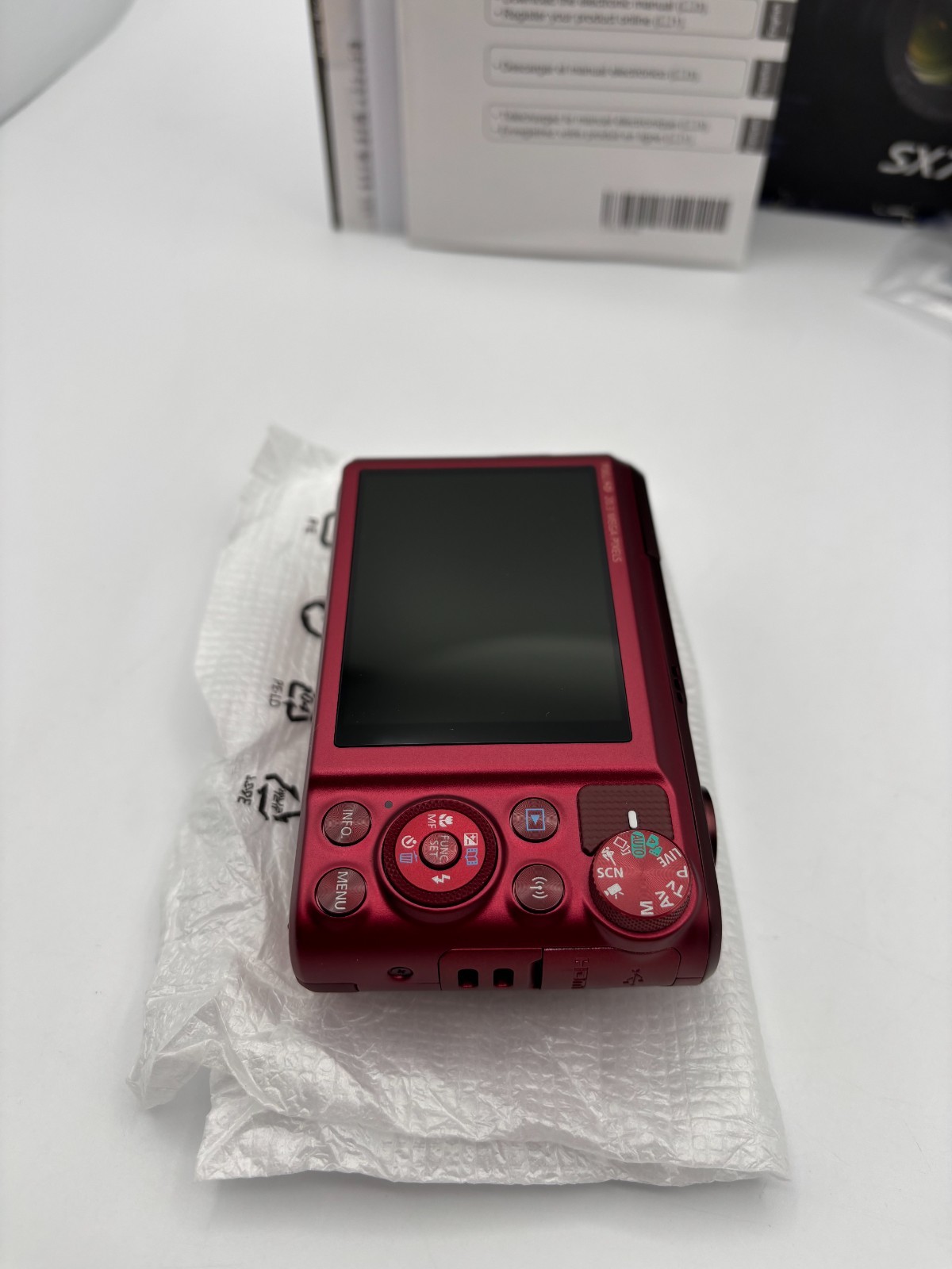 Canon PowerShot SX720 HS 20.3MP Compact Digital Camera Red Bundle MINT