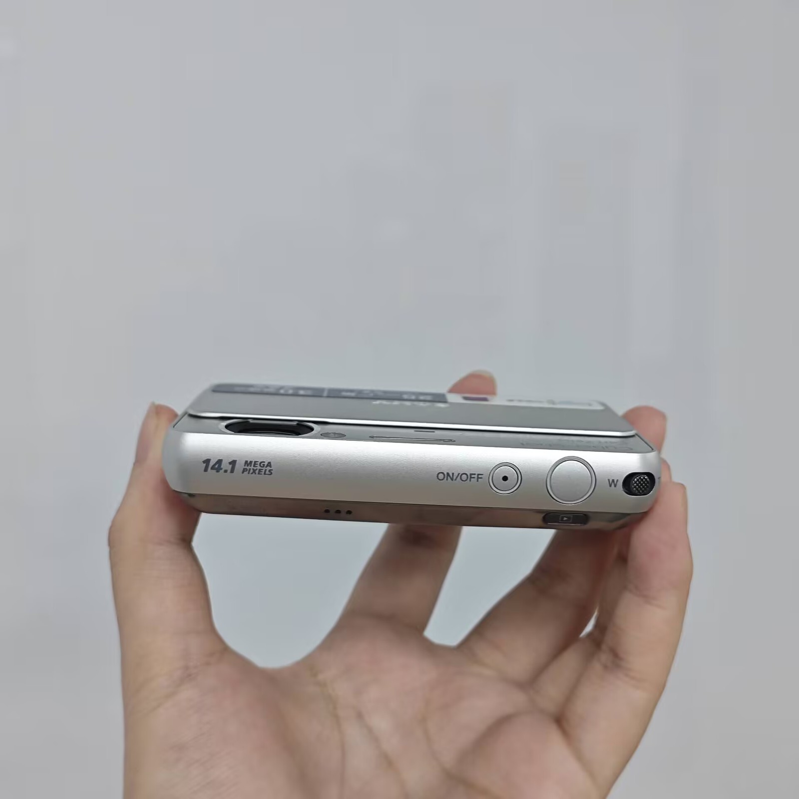 Sony Cyber-shot DSC-T99 Silver 14MP 4x Zoom Touchscreen Camera English + Charger
