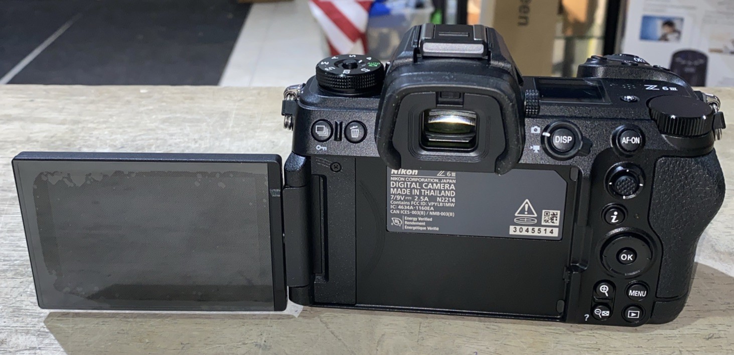 Nikon Z 6III Mirrorless Camera 24.5MP Body W/ 2 Batteries & Charger