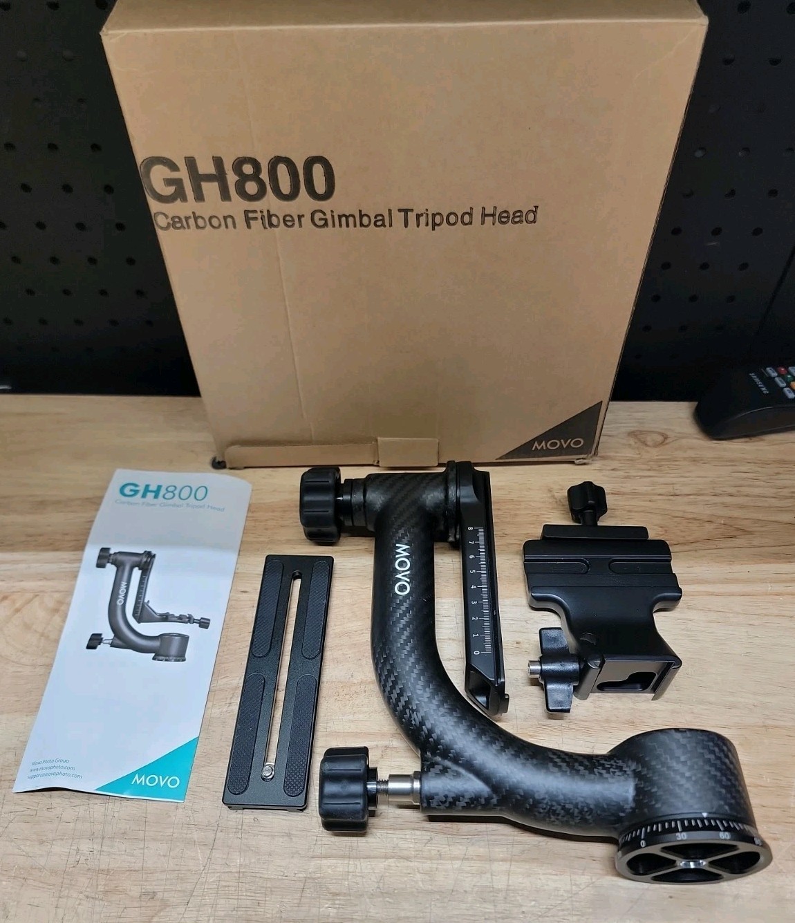 Movo GH800 Carbon Fiber Gimbal Tripod Head with Arca-Swiss Quick Release Plate