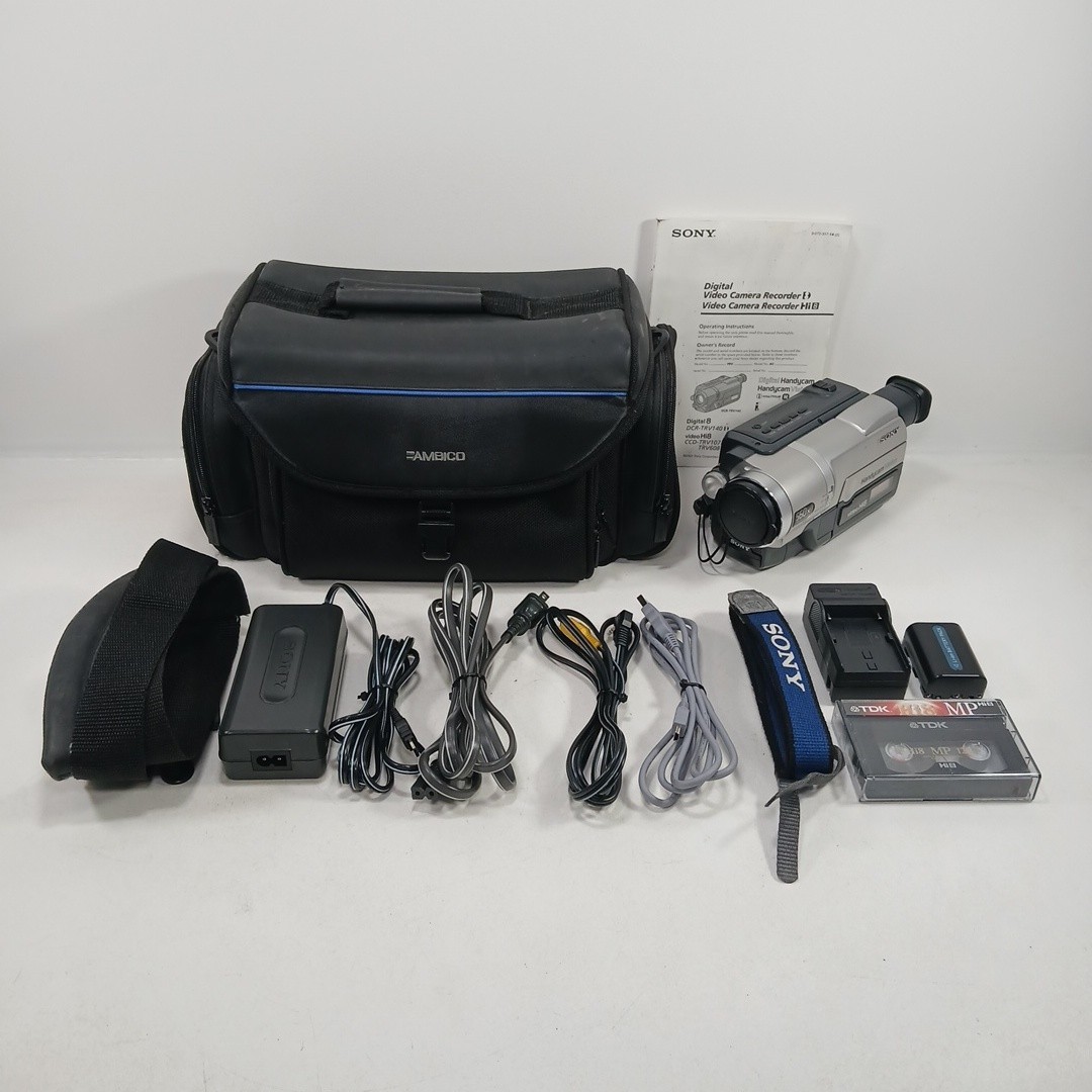 Sony Handycam Vision CCD-TRV608 NTSC Video Hi8 Camcorder Tested & Works