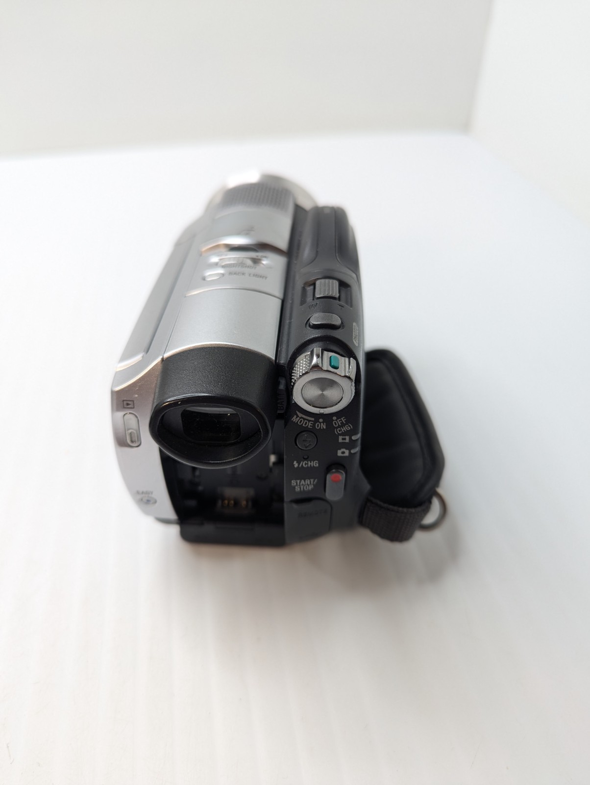 Sony HDR-UX5 Camcorder Nightshot NTSC Tested w/Charger DVD-RW *NEEDS BATTERY*
