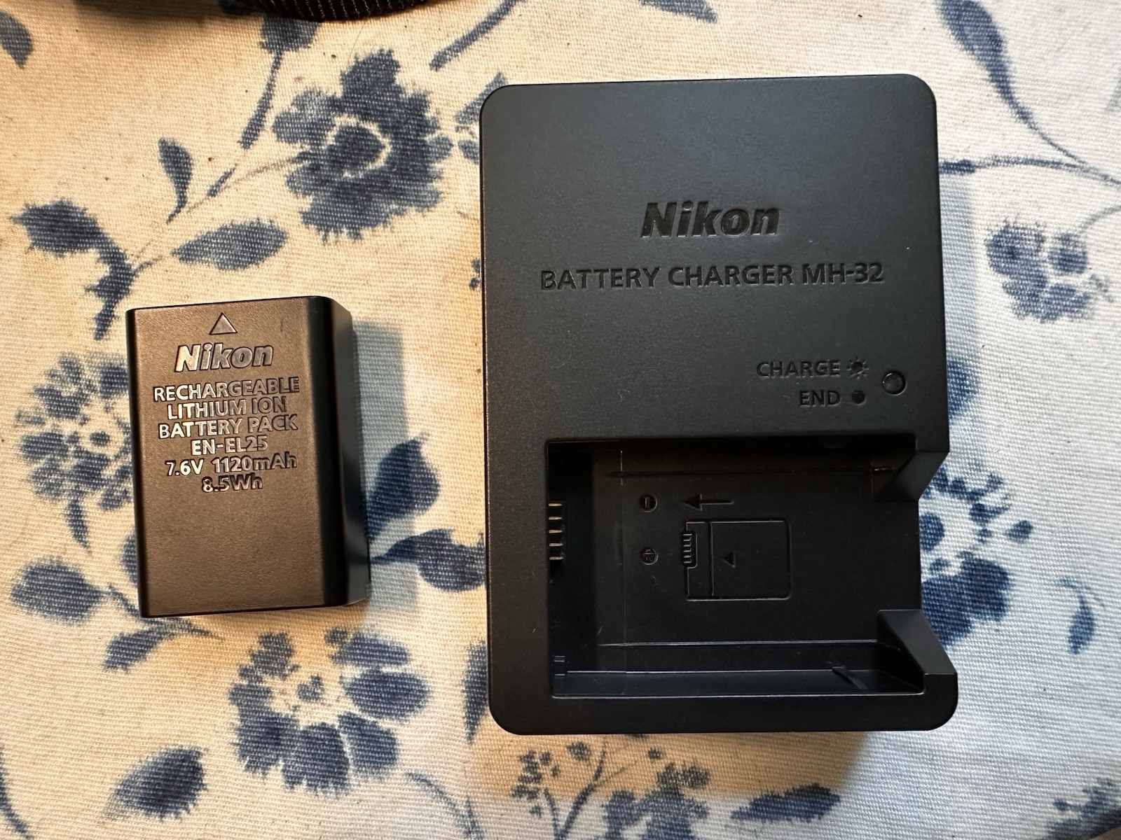 Nikon Z fc Camera [MINT] + NIKKOR Z 28mm f/2.8 SE + Tamrac Camera Bag