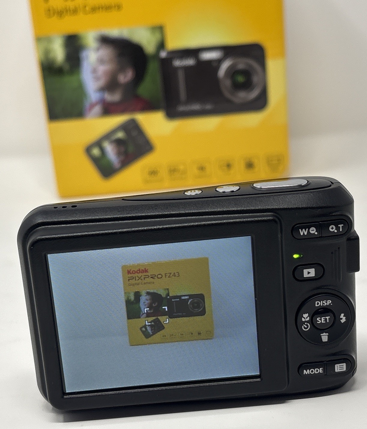 Kodak Pixpro FZ43 Digital Camera • Black • w/ Box, Case, & 16 GB SD Card. Tested