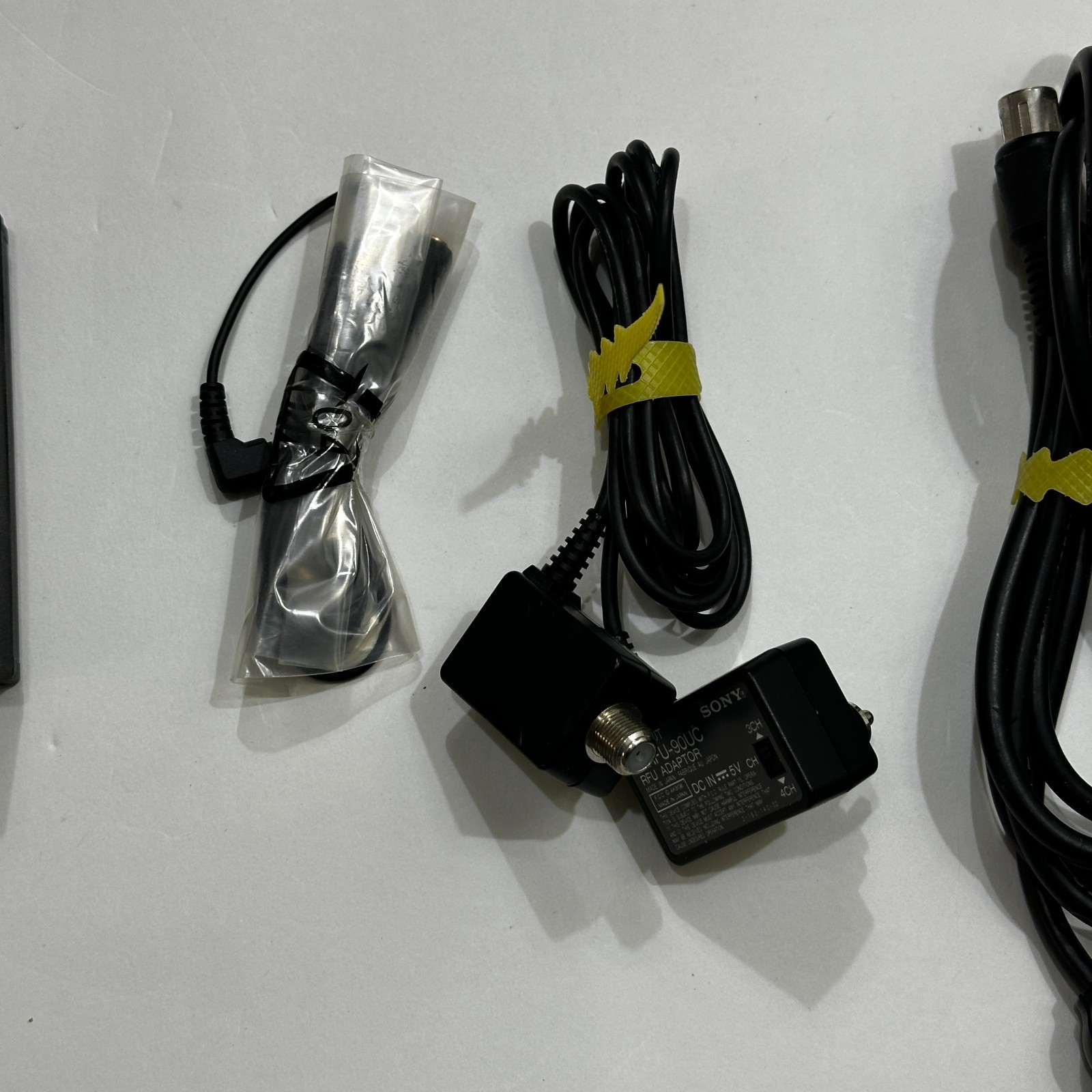 Sony CCD-V701 Video Hi8 Handycam Camcorder Bundle Box Untested