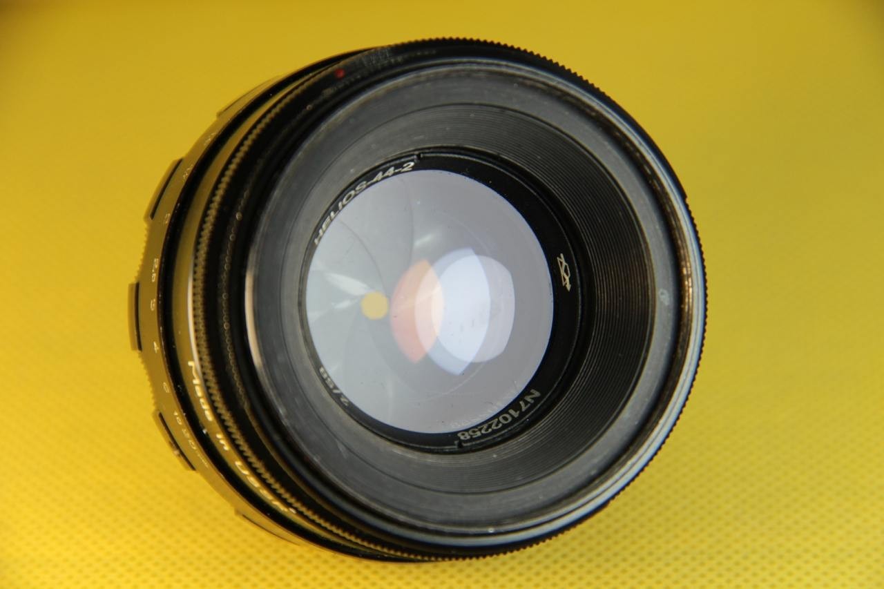 Helios 44-2 58mm f2 KMZ Vintage Lens Swirly Bokeh Manual Focus M42 Mount