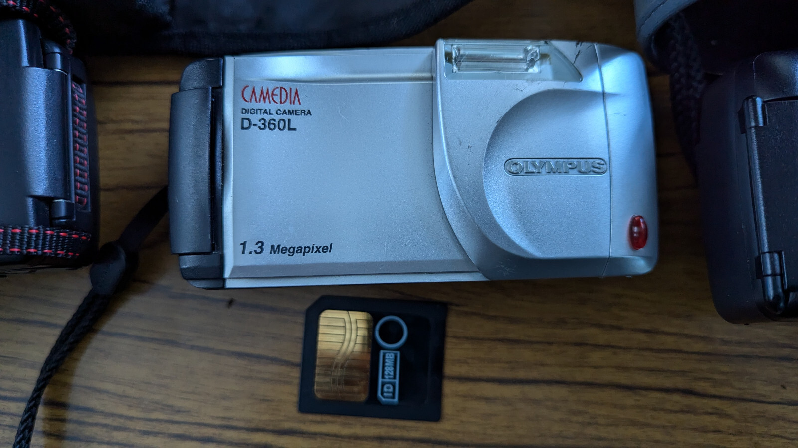 VTG Cameras LOT! Nikon SportTouch & Olympus Super Zoom 3000 & D-360L MAKE OFFER!
