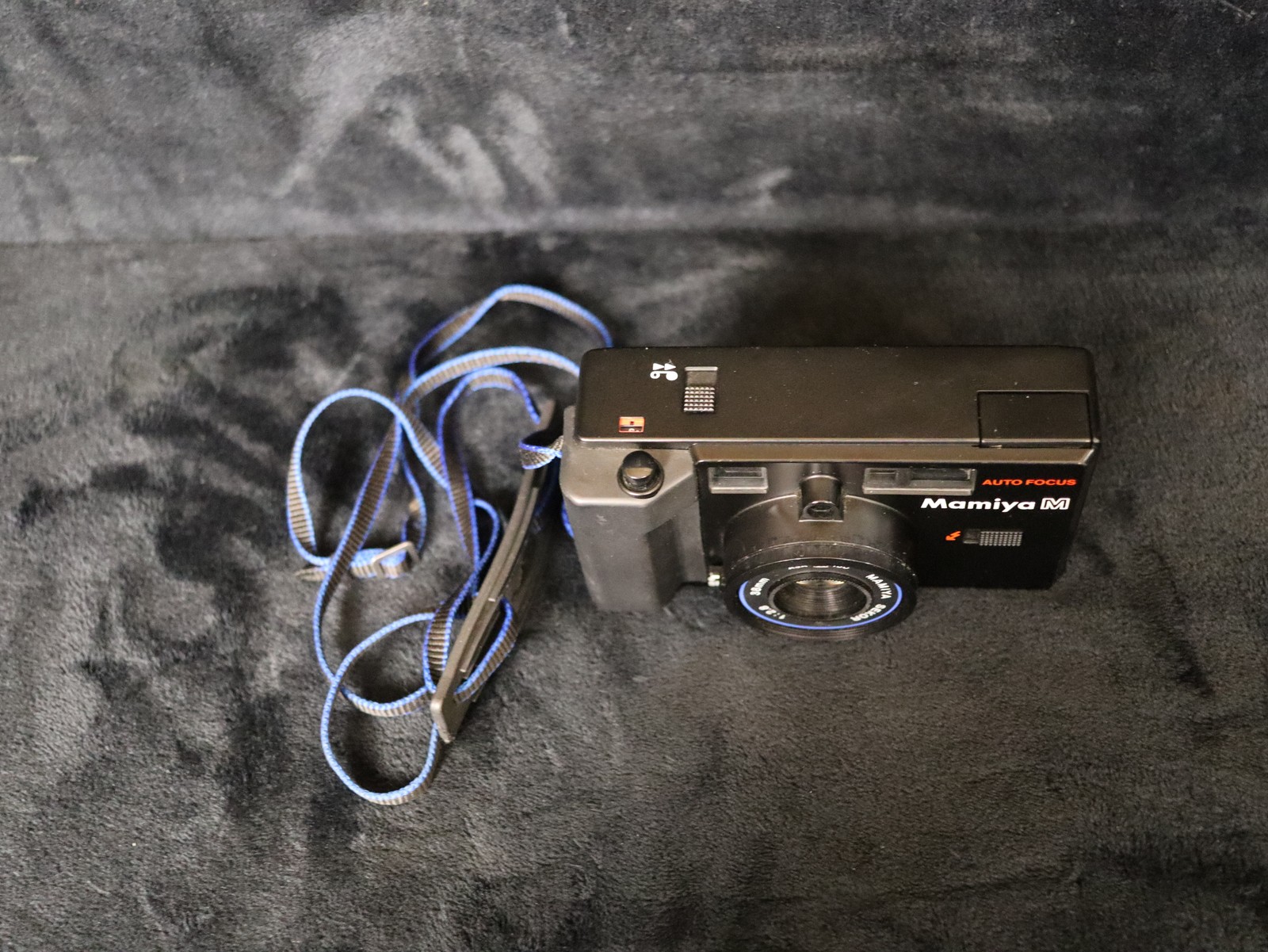 Mamiya M Auto Focus 35mm Point and Shoot Camera – 38mm Sekor Lens f/2.8