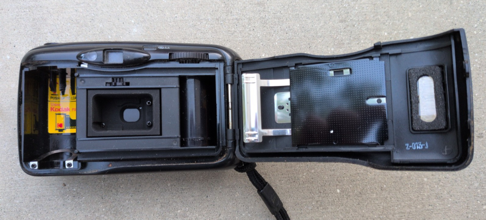 Vintage Kodak Cameo Auto Focus Free 35mm Point & Shoot Camera, Tested