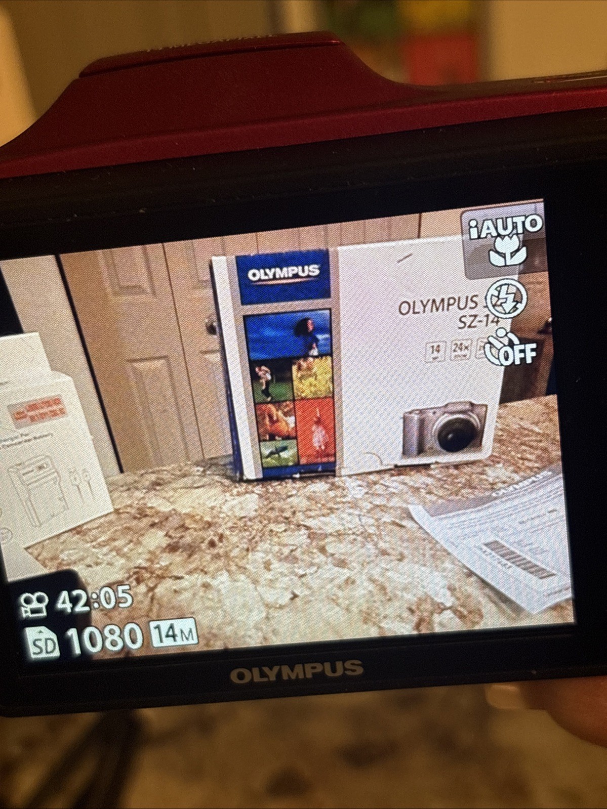 Olympus SZ-14 Compact Camera Red 14MP 24x Zoom 3.0″ LCD HDMI Face Detection EUC