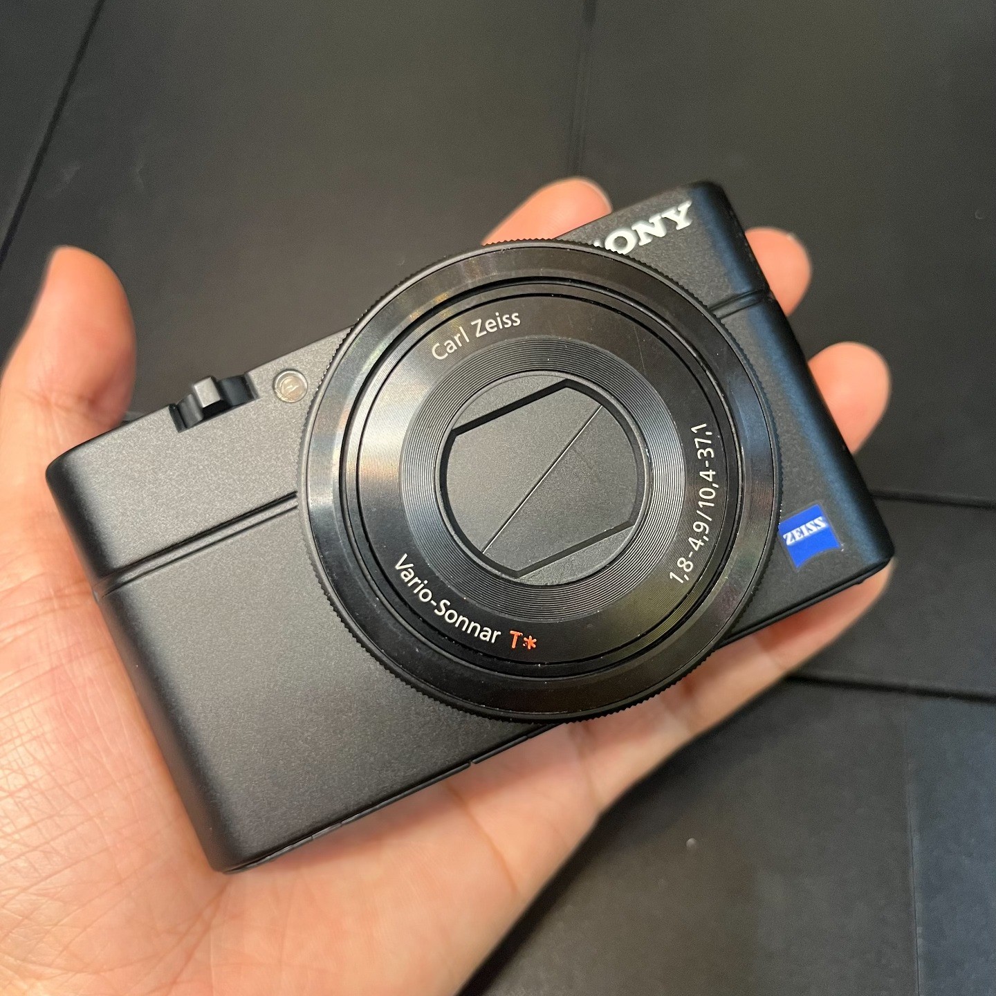 Sony Cyber-Shot DSC-RX100 20.2MP 35 Language Compact Digital Camera 80-90% New