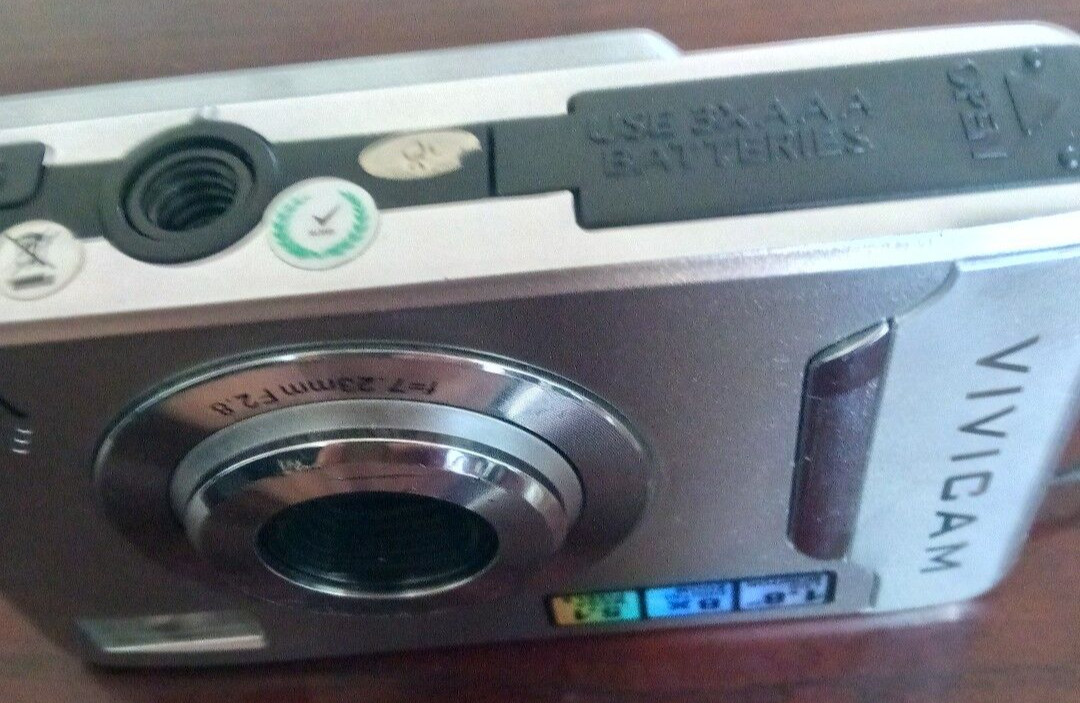Vivitar ViviCam 5022 Digital Camera – silver