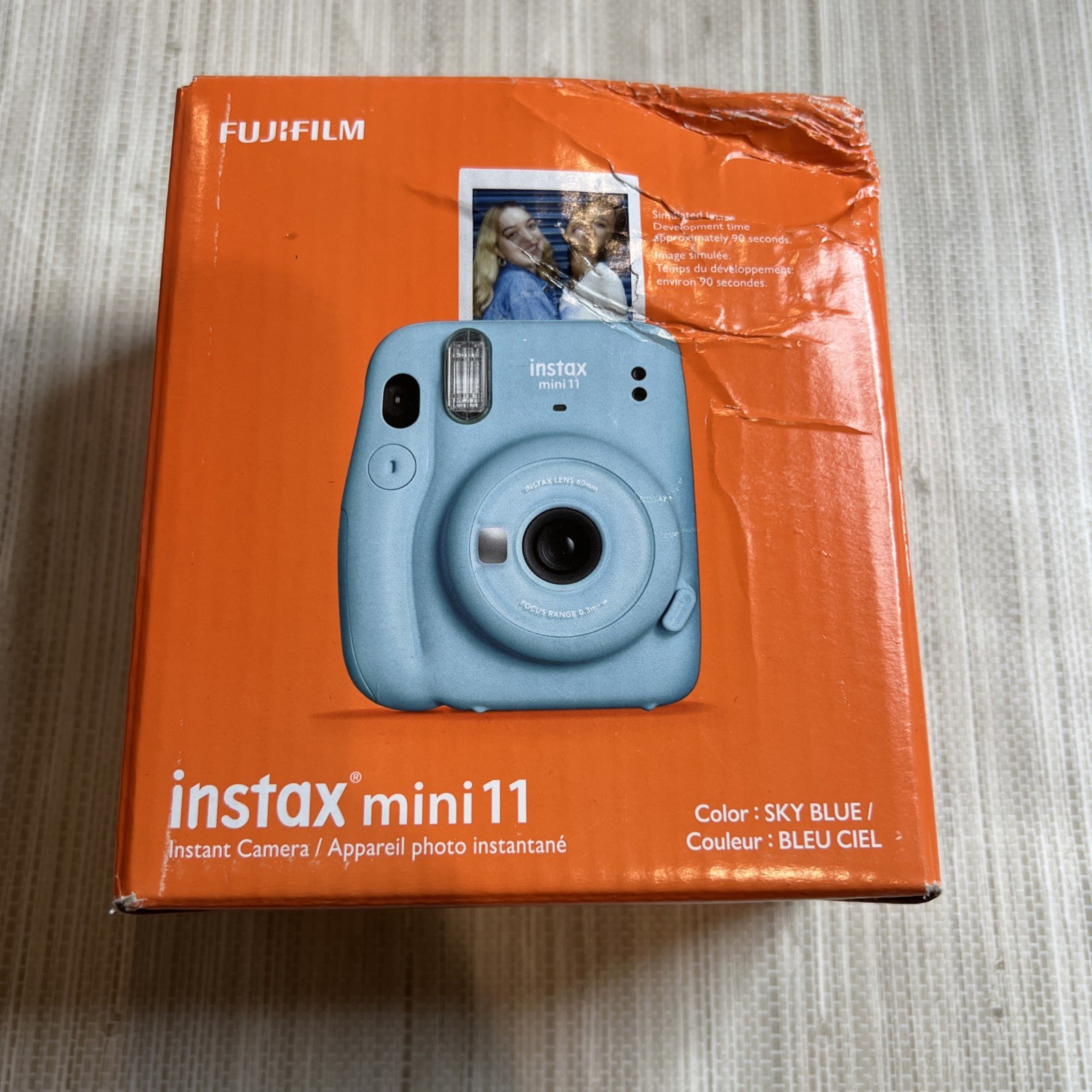 Fujifilm Instax Mini 11 Instant Camera (Sky Blue) New in Box w/ Sample Mini Film