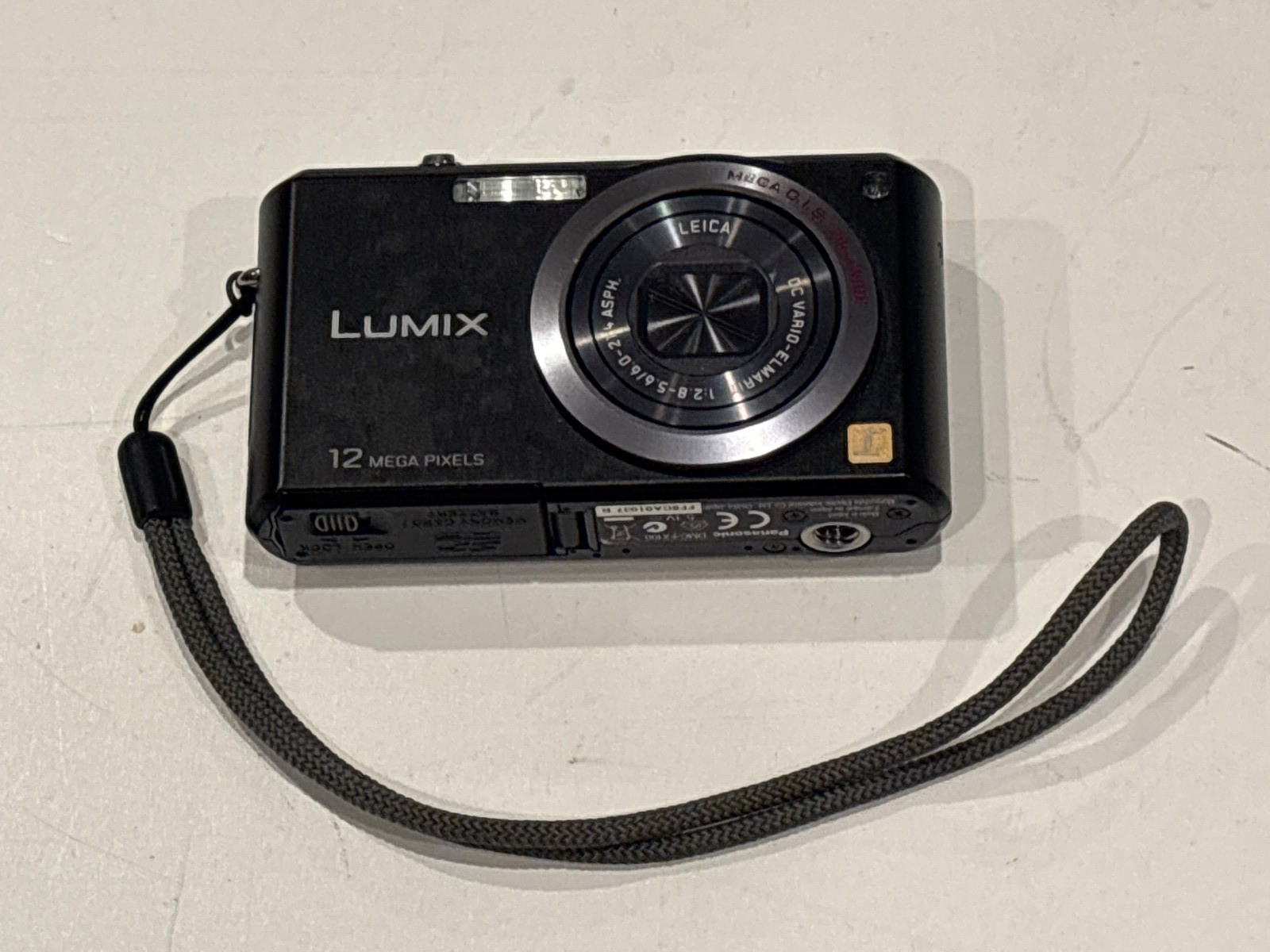 Panasonic LUMIX DMC-FX100 12.2MP Digital Camera – Black W/ Battery