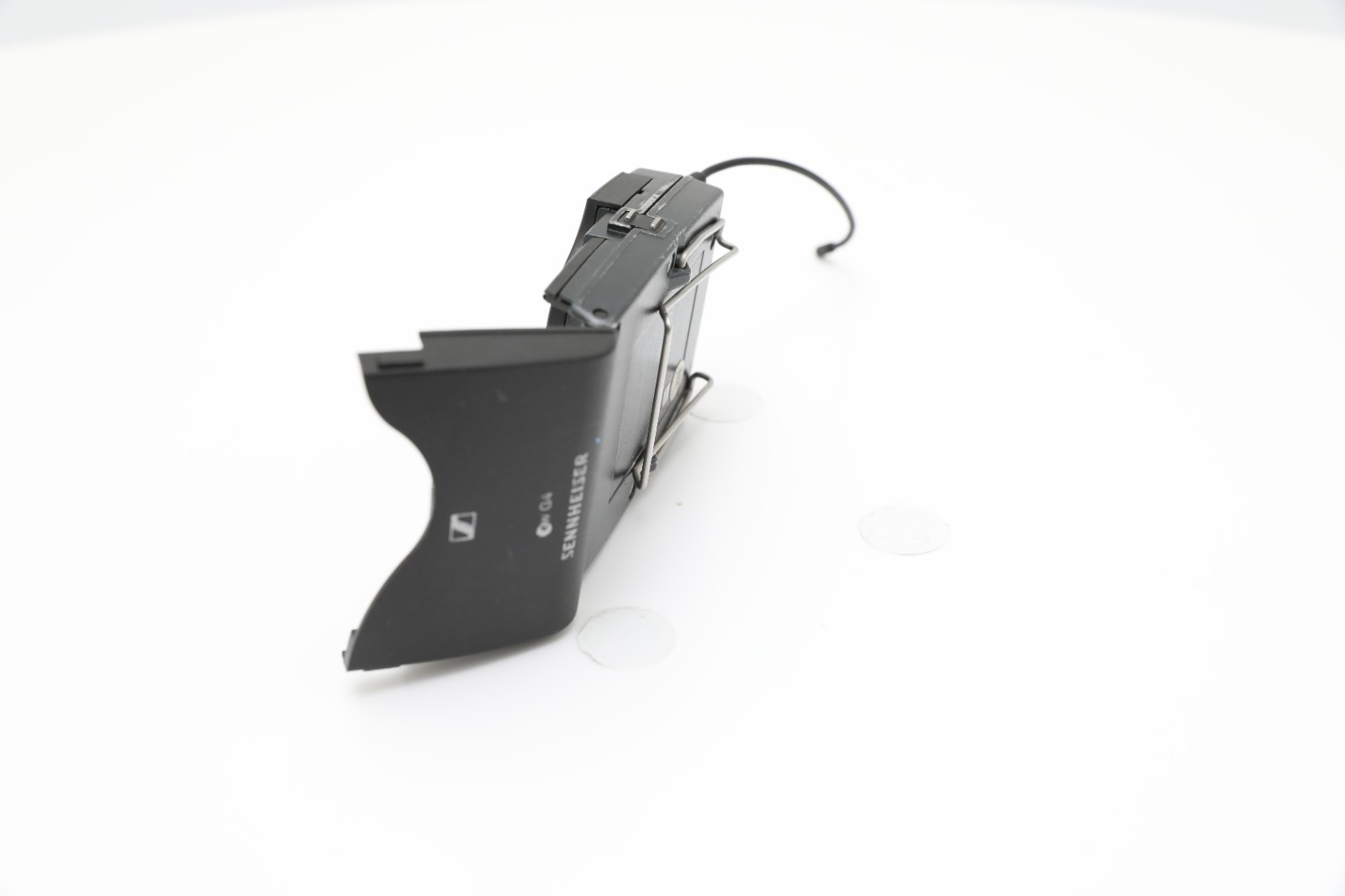 Sennheiser SK 100 G4 Wireless Bodypack Transmitter (Freq A)-Fair Condition; Mute