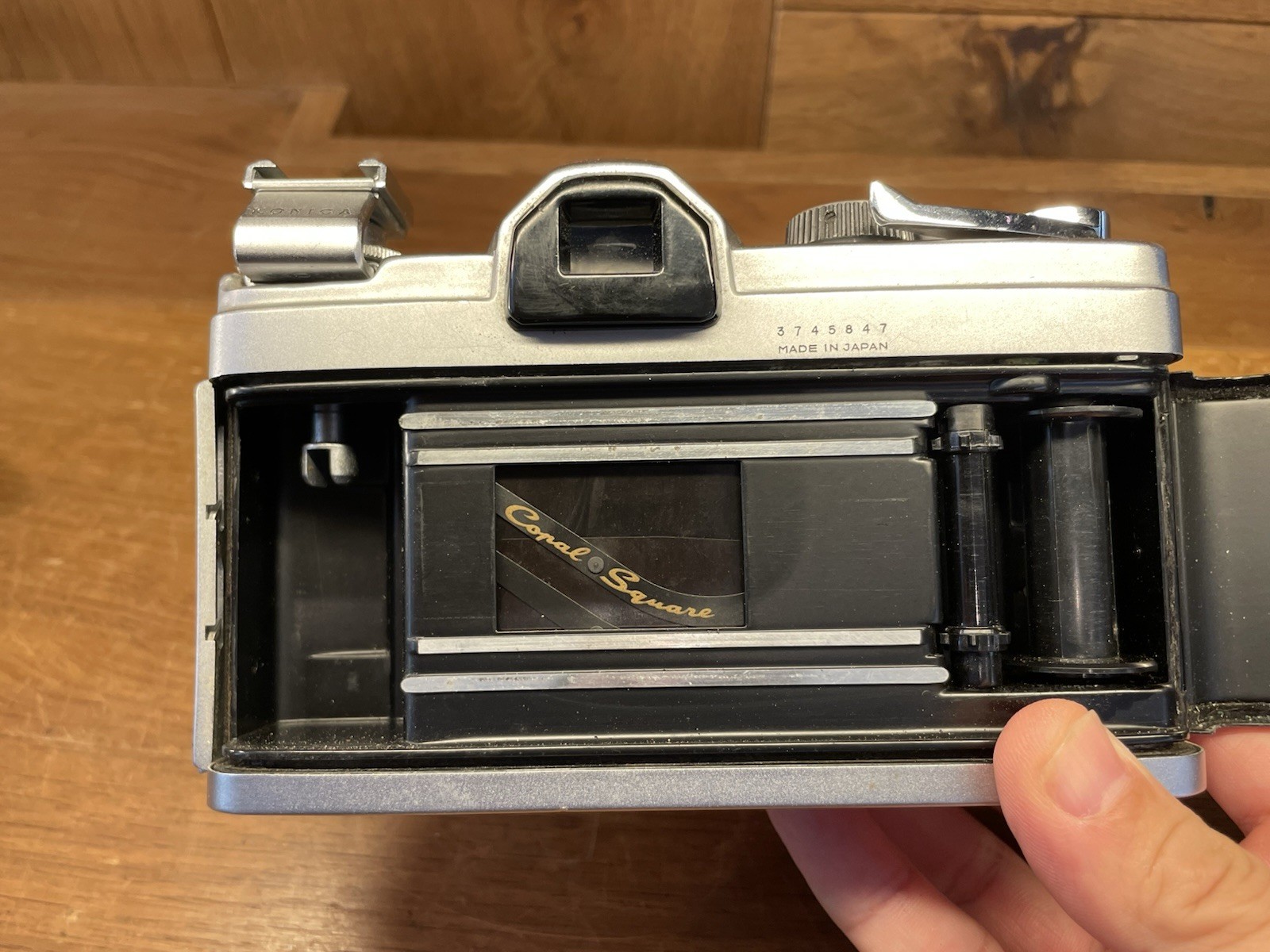 *Near Mint – * Konica FP SLR 35mm Film Camera Hexanon 52mm F/1.8 Lens From Japan