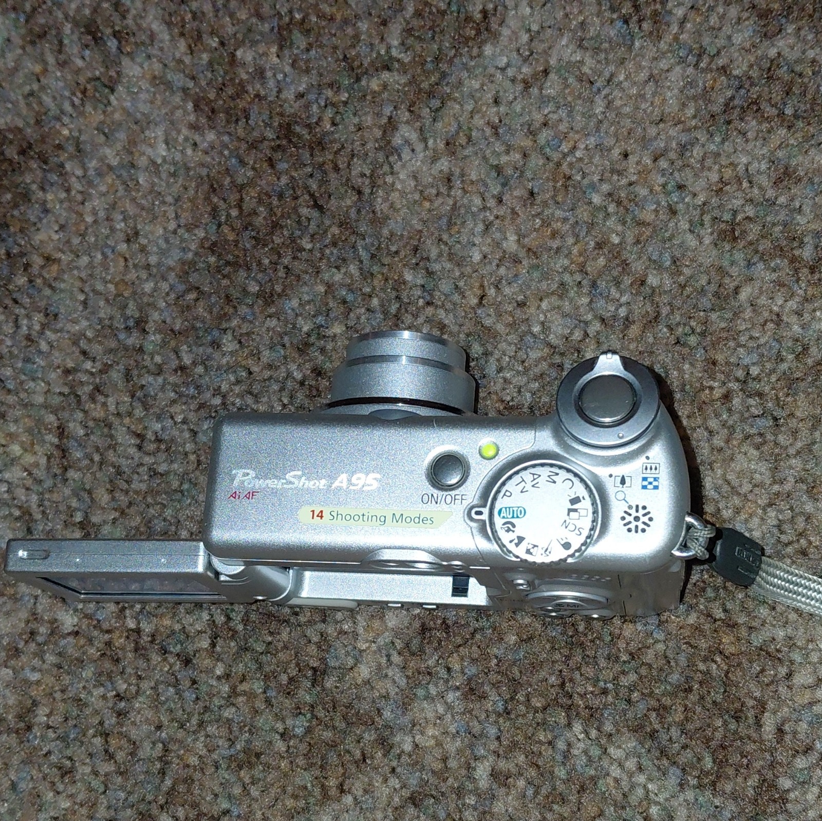 Canon PowerShot A95 5MP Compact Camera 3x Zoom 1.8in LCD Silver w Manuals