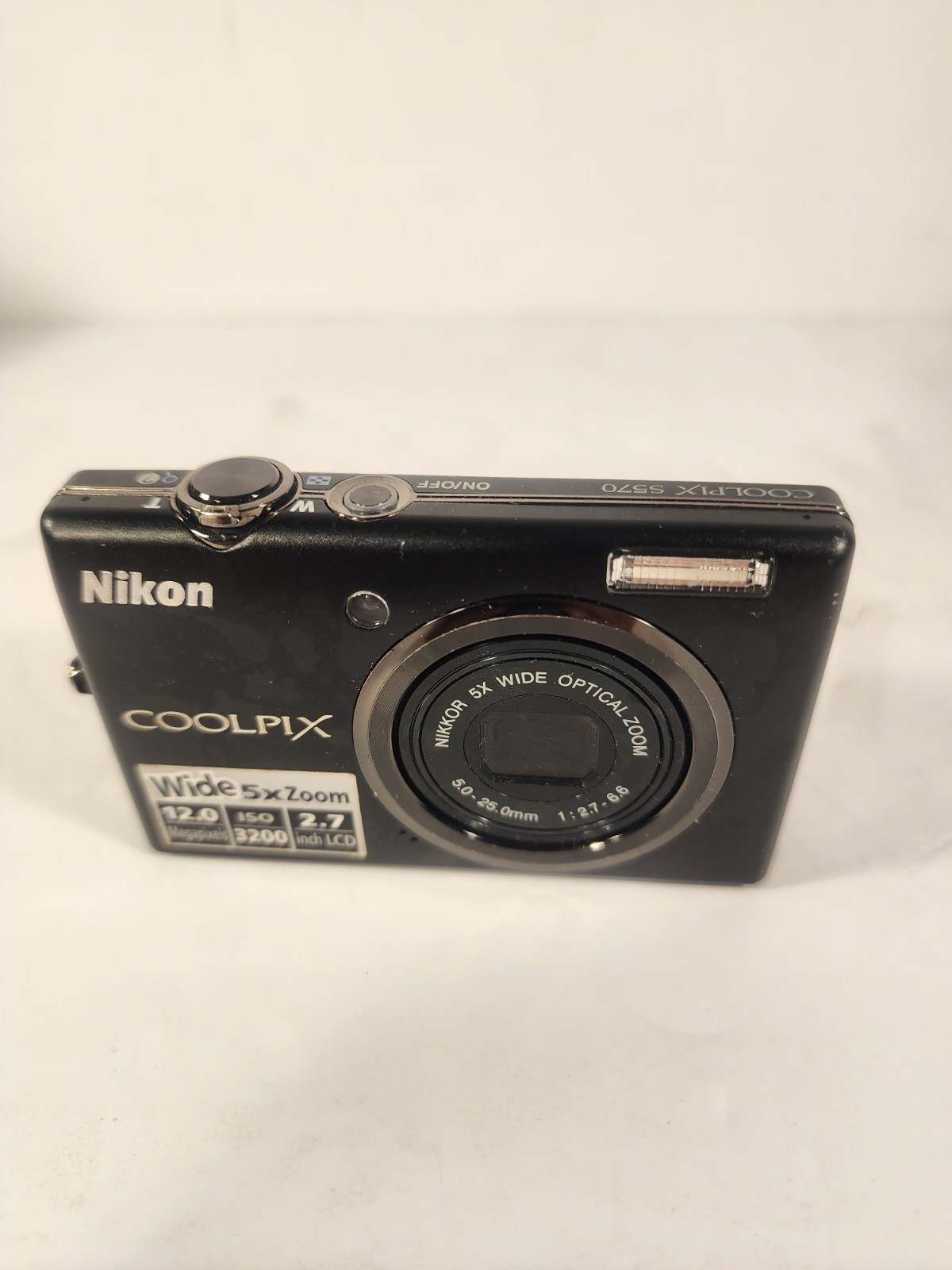 Nikon COOLPIX S570 12.0MP Compact Digital Camera Selling As Is, For Parts/Repair