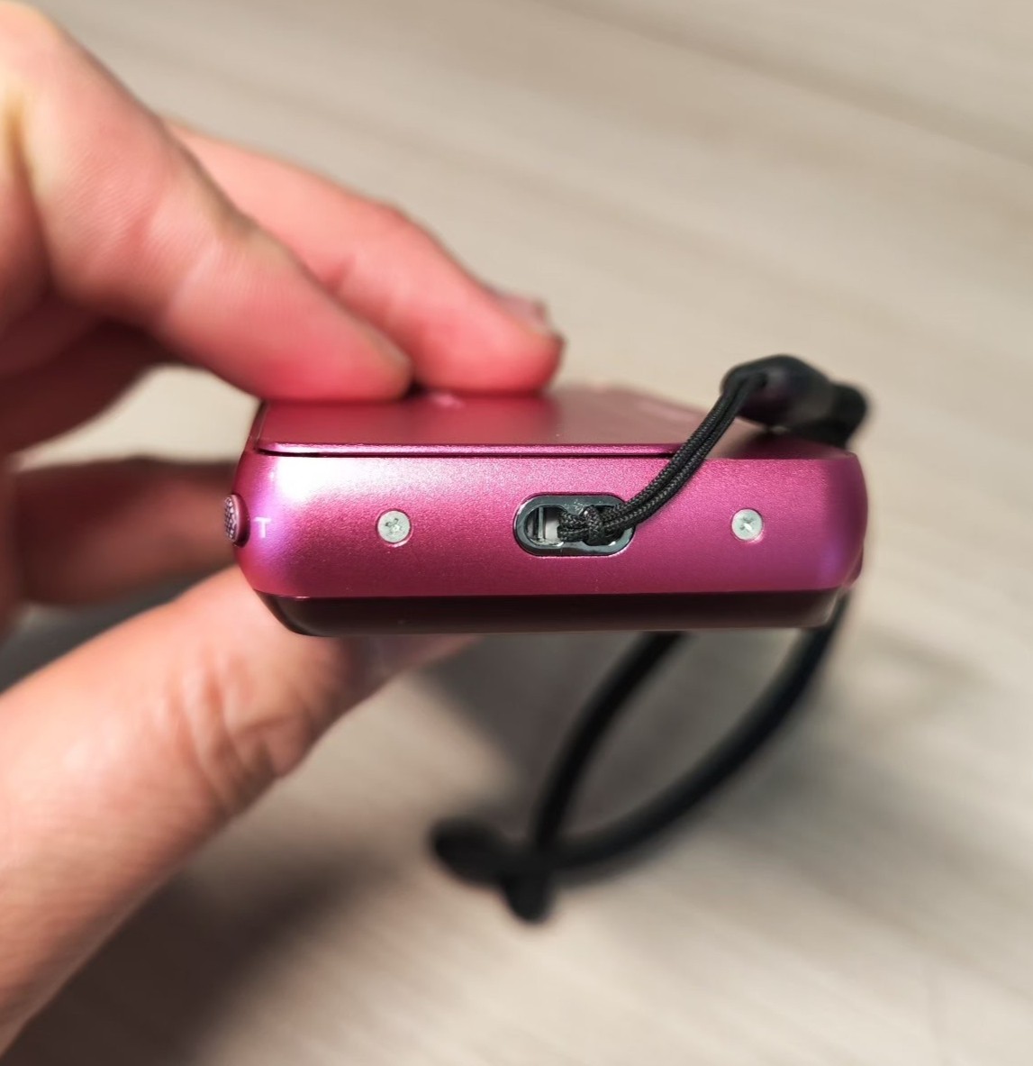 SONY Cyber Shot DSC-T99 CCD 14.1MP 4x Optical Zoom Digital Camera-Pink
