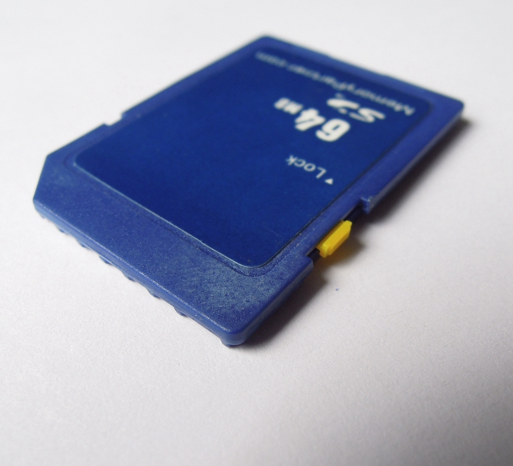 100 x 64MB SD Memory Card Standard Secure Digital Generic W/Cases Wholesale NEW