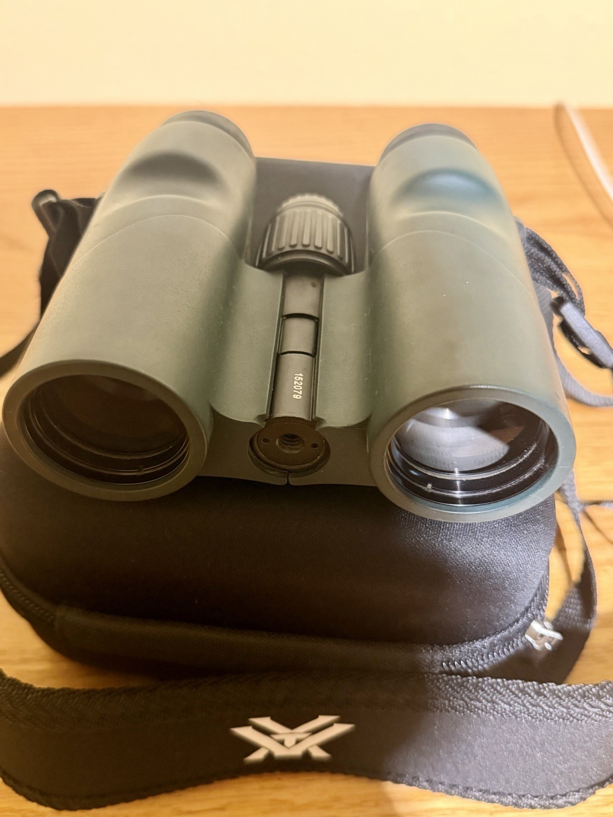 Cabela’s Euro HD 10×32 Compact Roof Prism Binoculars Fully Multi-Coated, Green