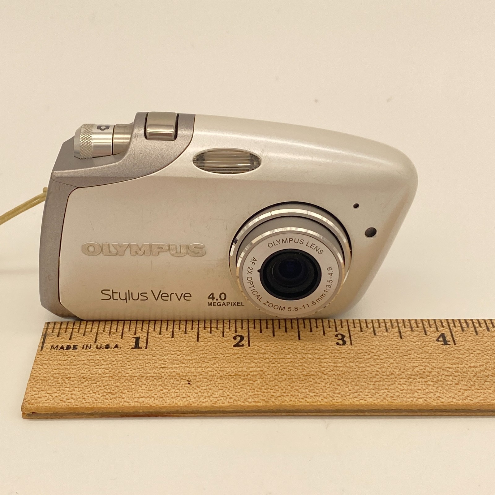 Olympus Stylus Verve 4MP Digital Camera- Shimmery White TESTED WORKS COMPLETE